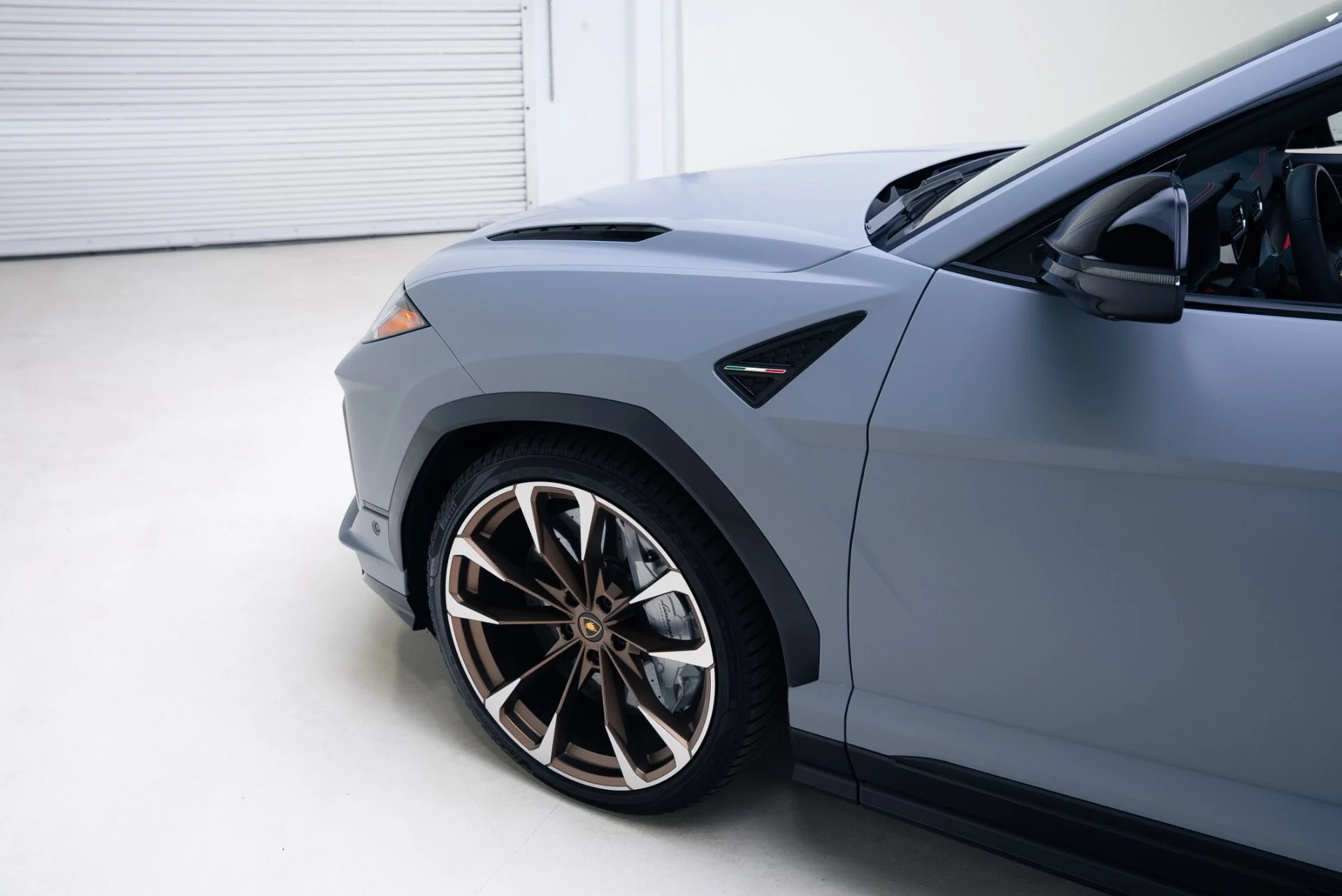 mph017_3813015641_Used_2024_Lamborghini_Urus_S_1768413804_2829c7a657