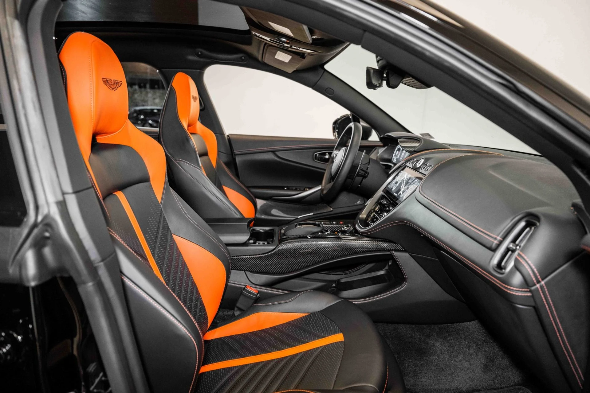 mph017_3832088282_Used_2023_Aston_Martin_DBX_707_1729954912_1277b0a466