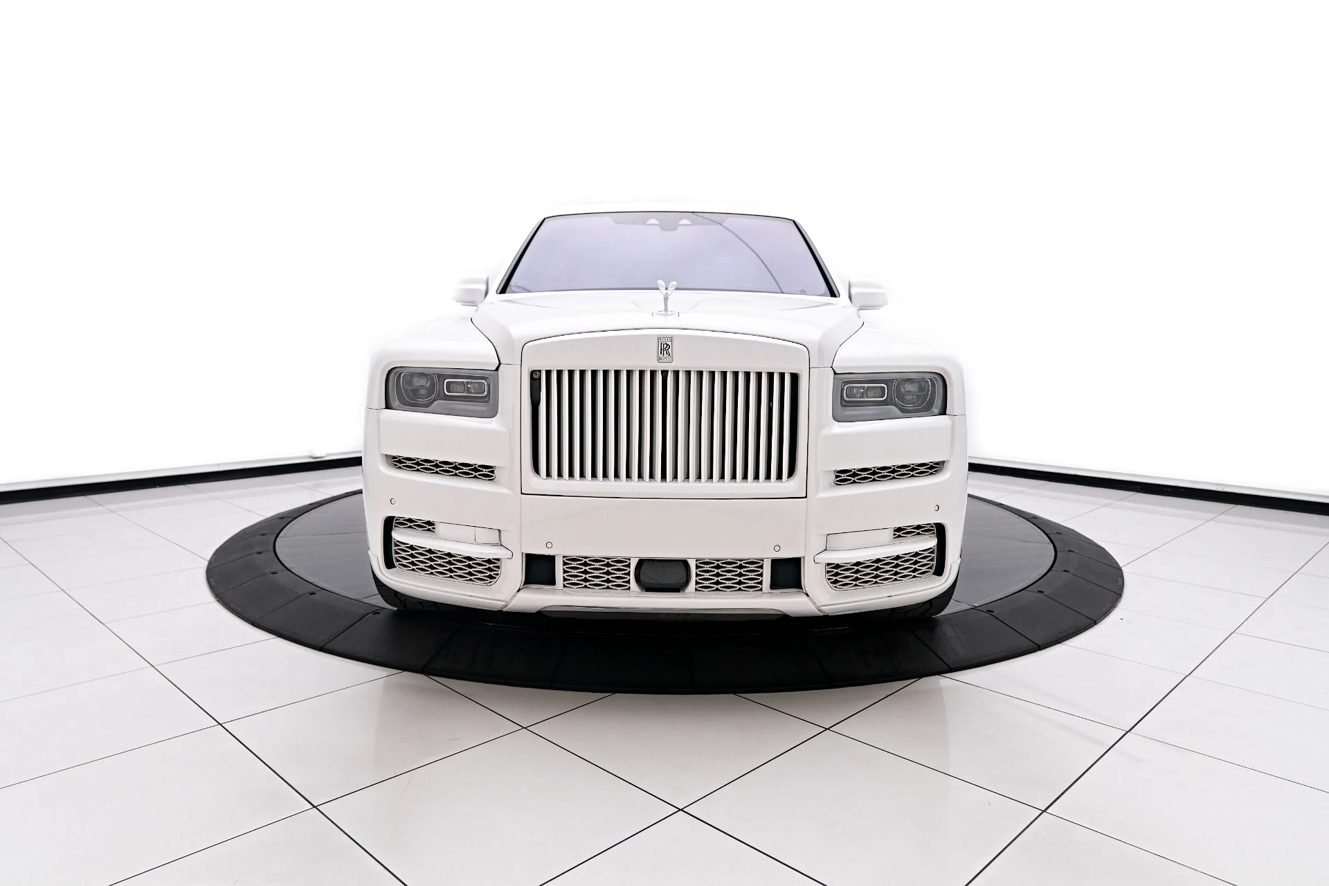 mph017_383417165_Used_2021_Rolls_Royce_Cullinan_Base_1753128253_3607fa0a7a