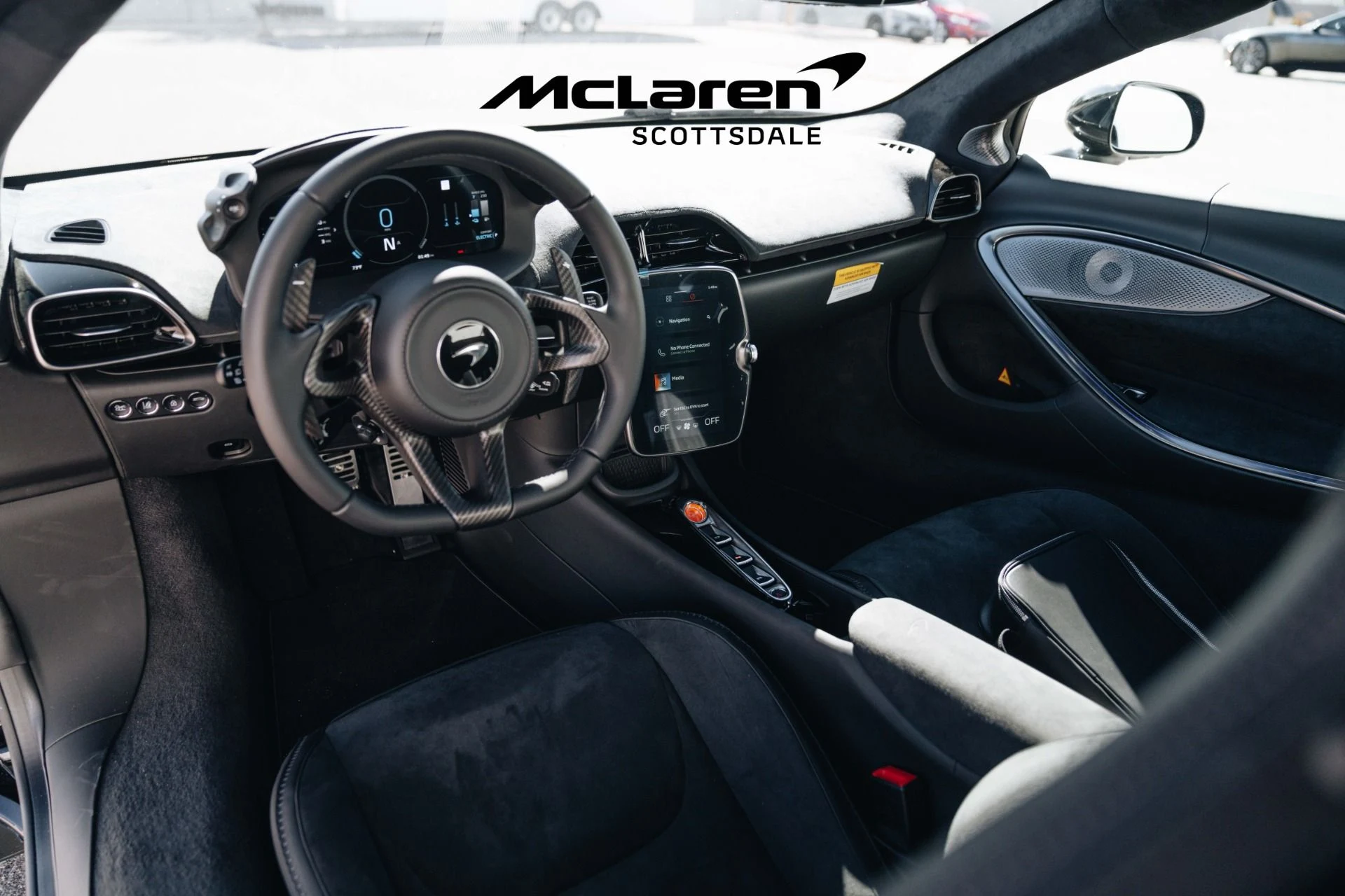 mph017_3836563974_Used_2025_MCLAREN_ARTURA_Performance_1731367172_1636617e75