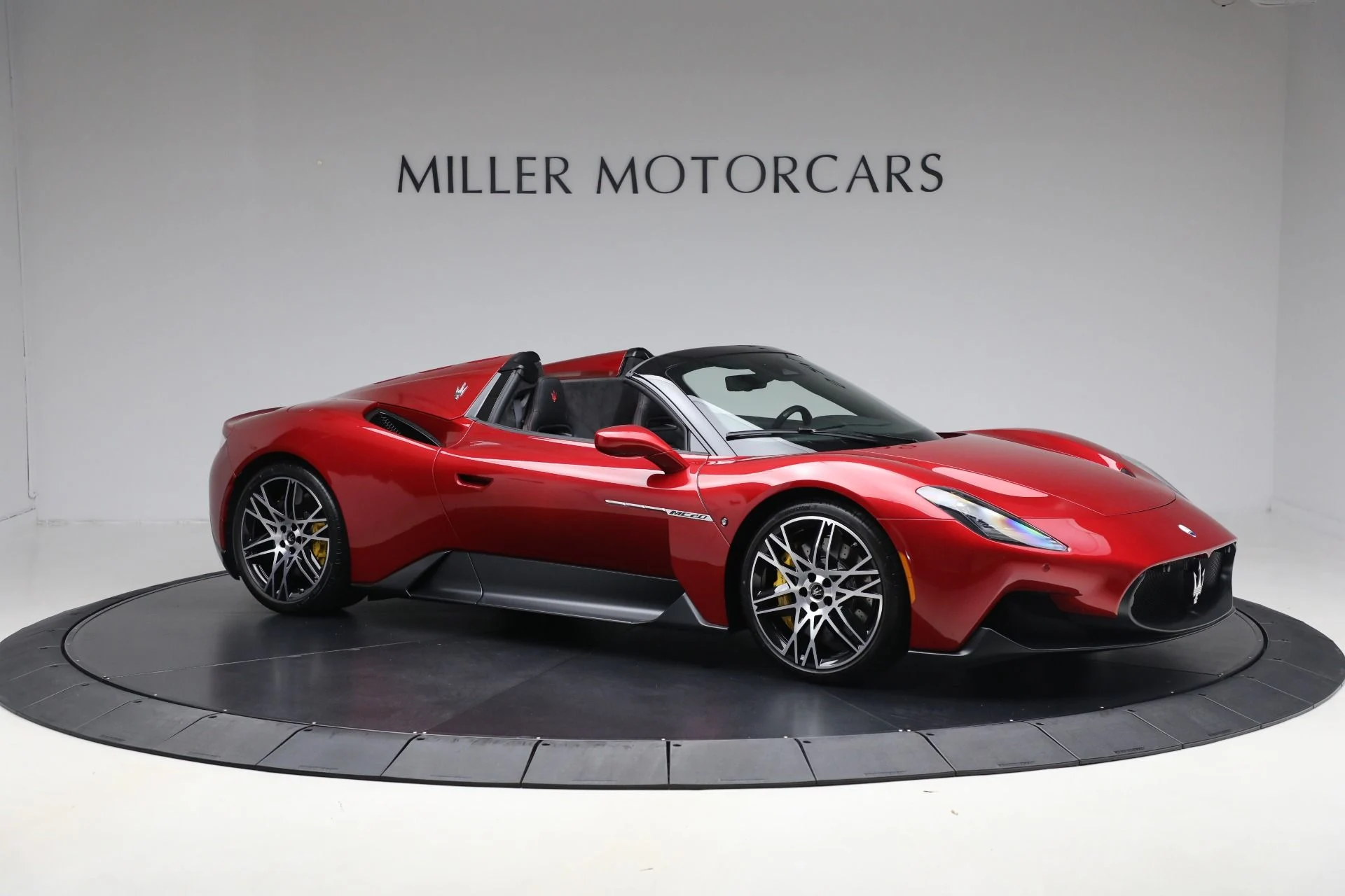mph017_3840559276_New_2024_Maserati_MC_20_Cielo_ff5ca16db0