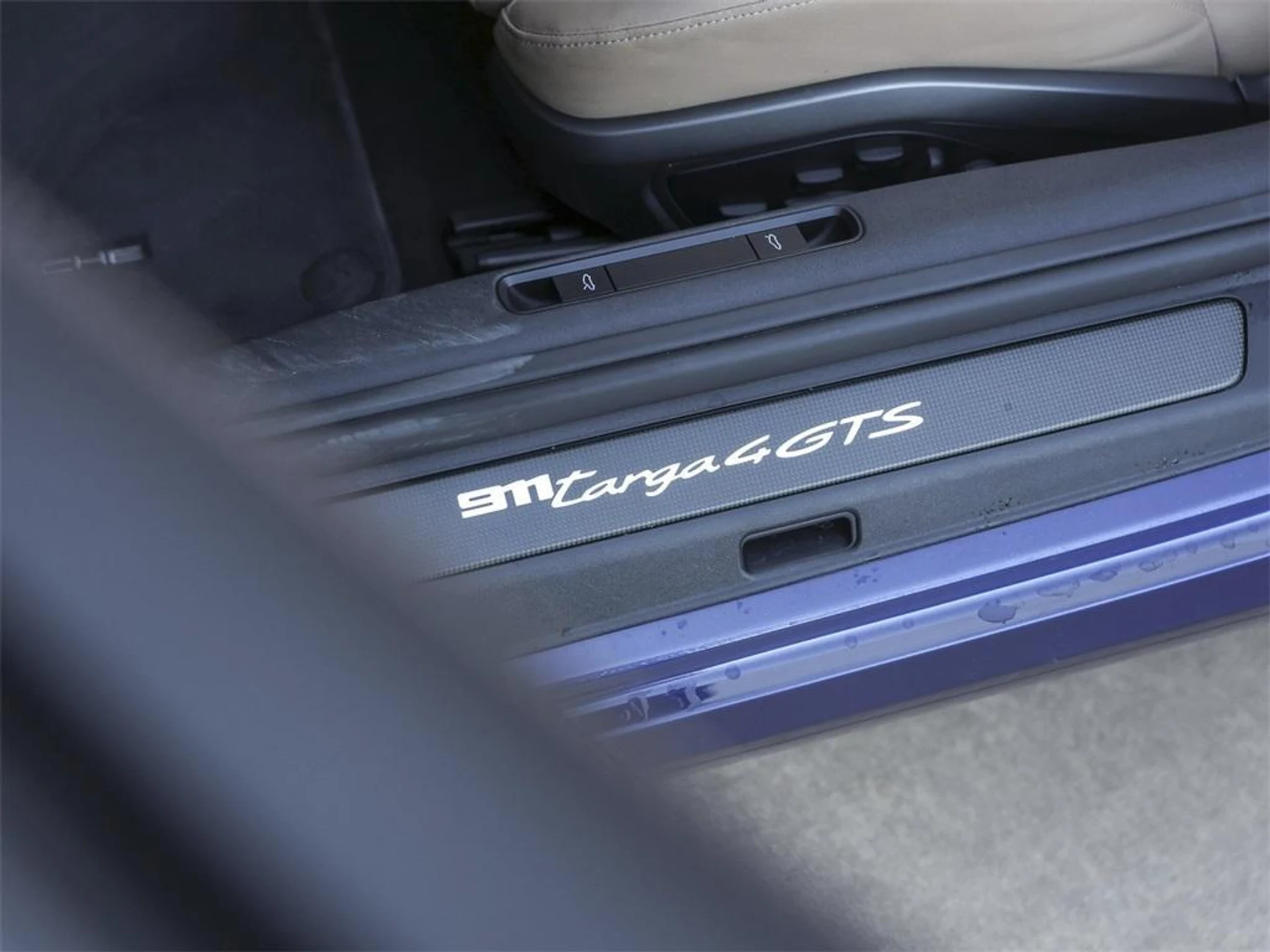 mph017_3851471521_Akr_B_xk_NG_Bc_NM_1_In_Lr_Wp_X2_Ww_K7_A_6565d18a7f