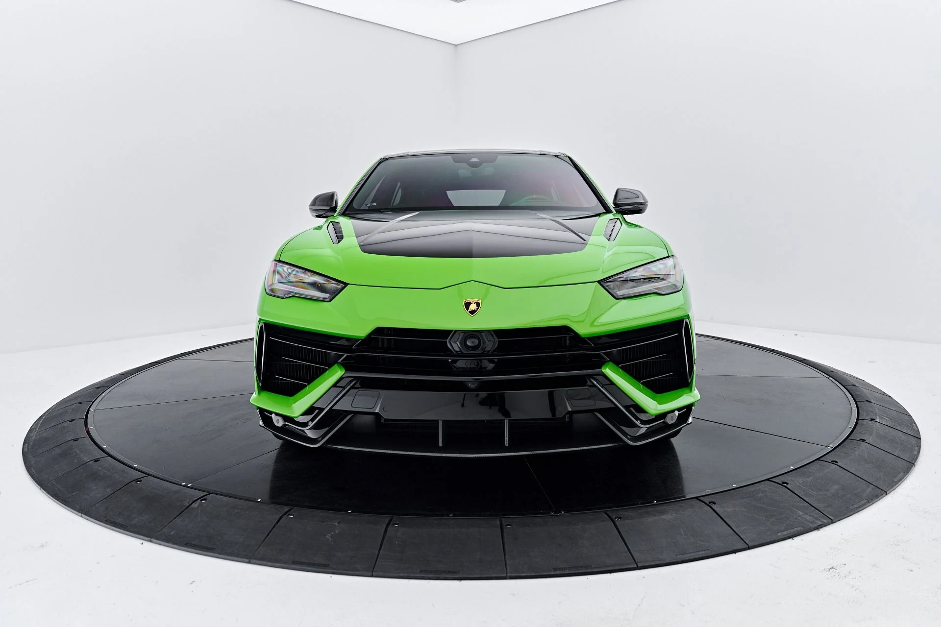 mph017_3852472660_Used_2023_Lamborghini_Urus_Performante_1790376276_3b17dece12