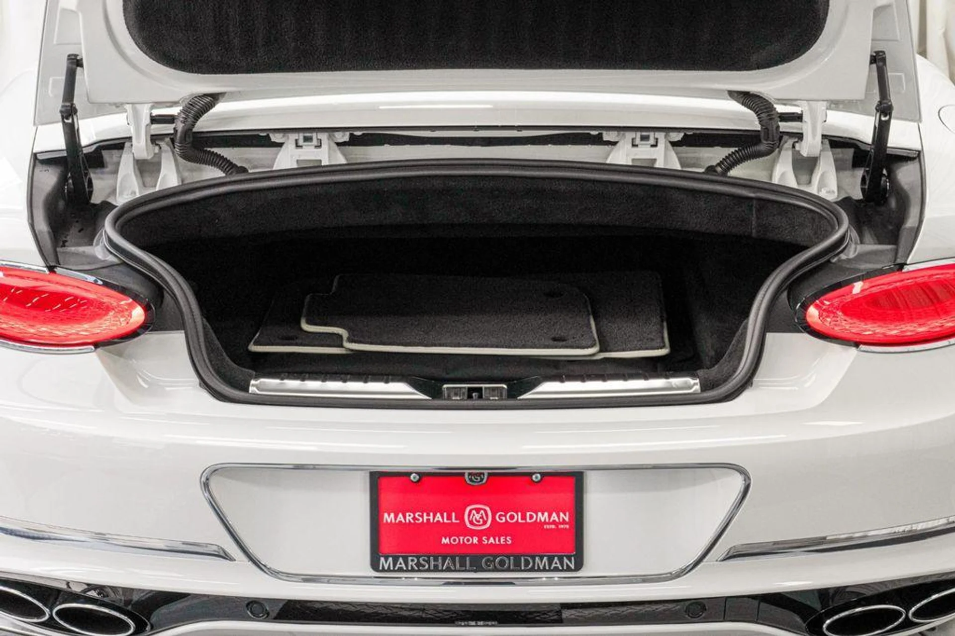 mph017_385401323_q2ww0n6b0k_cnz_Dj_XU_68_Y_Jl_CC_0_Y_911f21bc3b