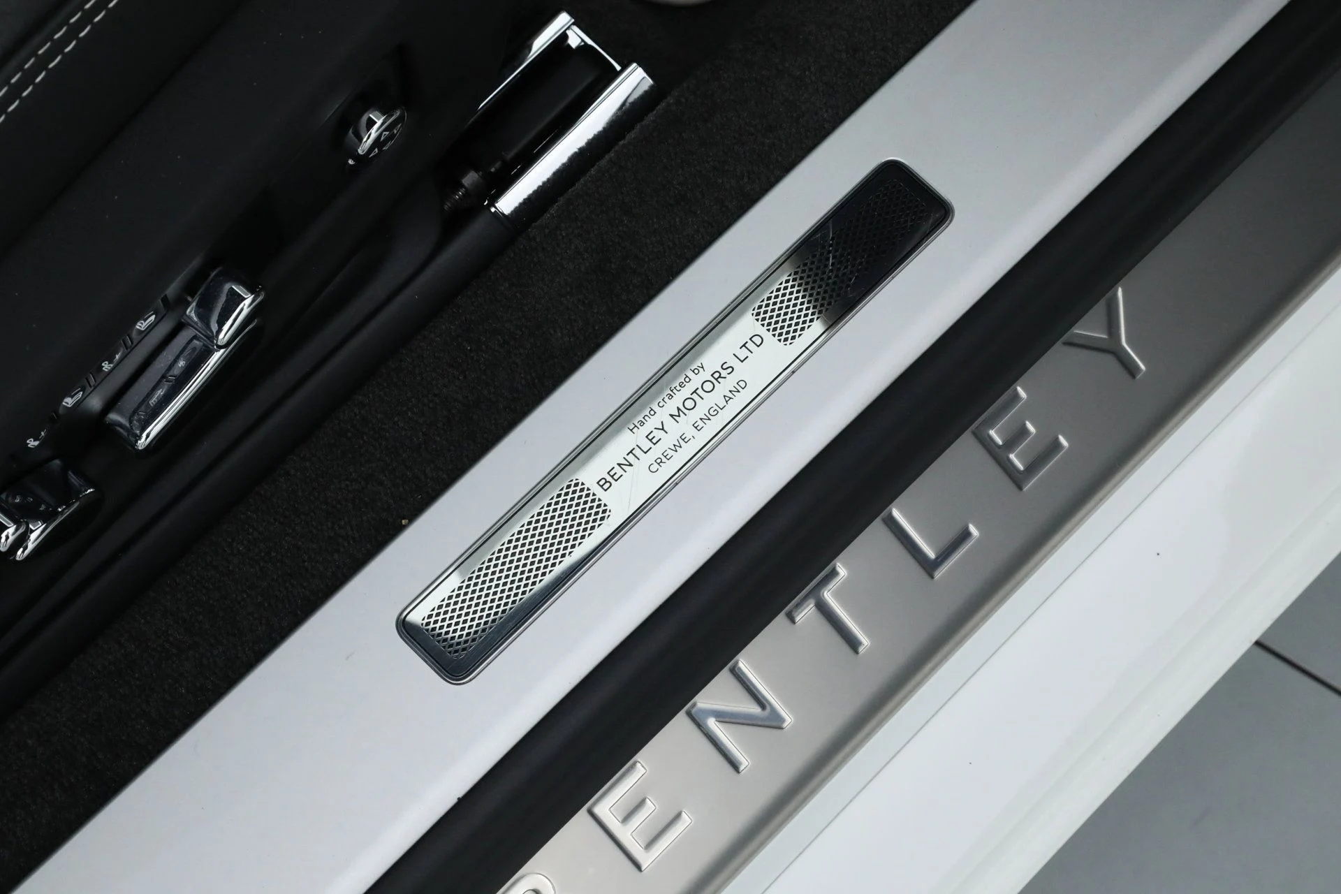 mph017_3863015606_8a9387ccfae07f0ac4433ec25f2836e9_5c386cb0d5