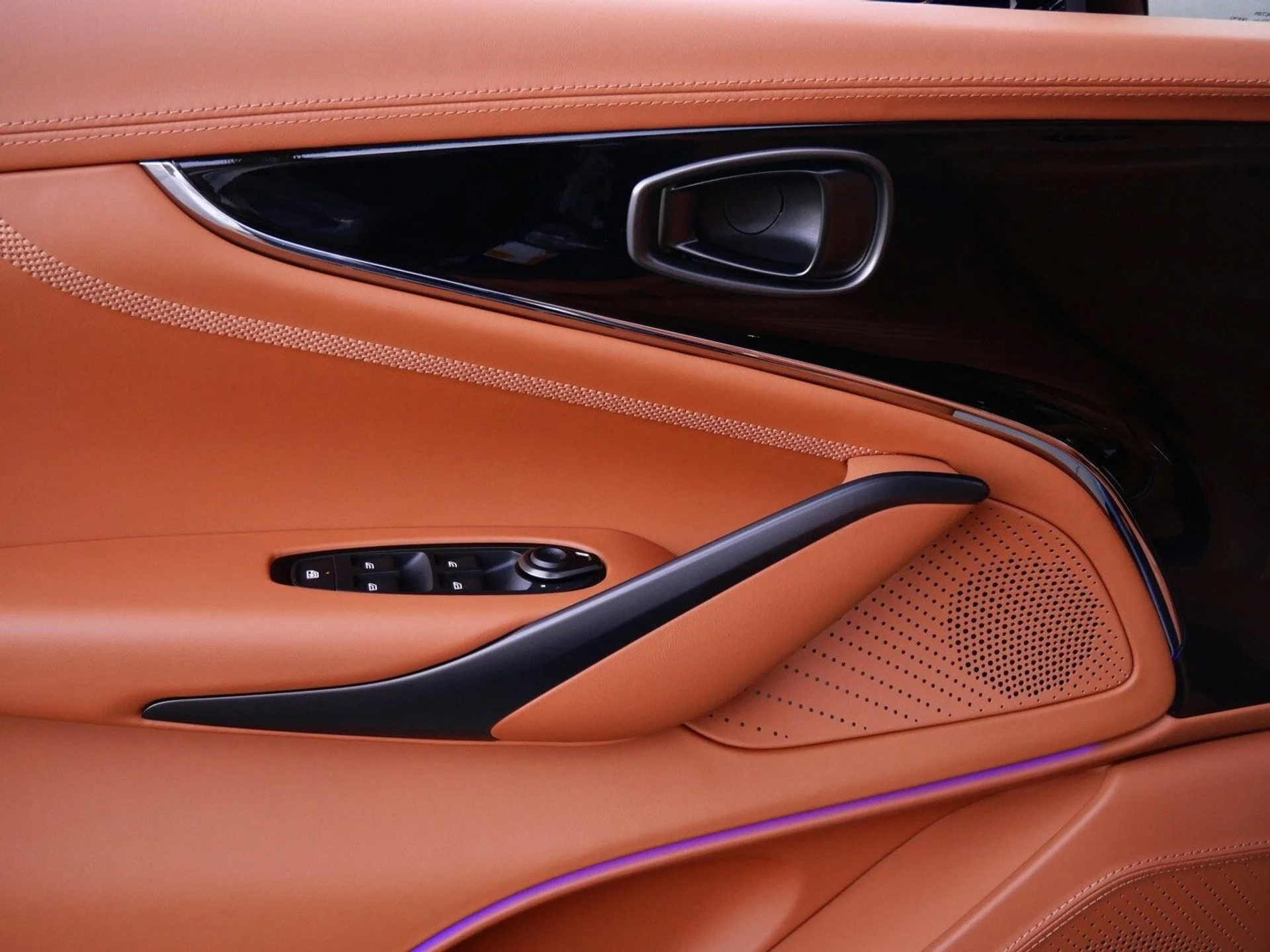 mph017_3867746168_54118a18b442ebda2081289c79e396e5x_f61070b260