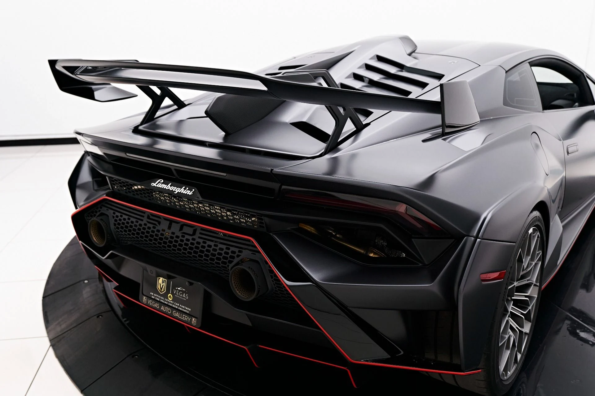 mph017_3871413490_Used_2023_Lamborghini_Huracan_STO_Base_1696892071_be5bbbee60