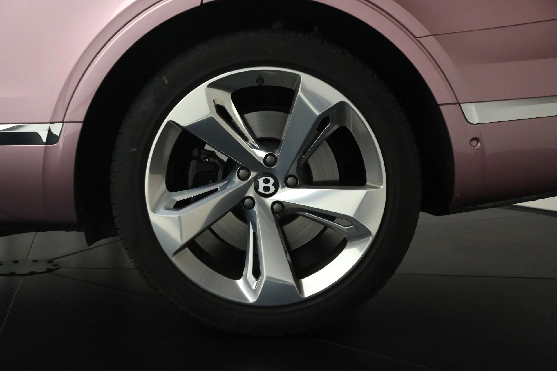 mph017_3877940079_Used_2019_Bentley_Bentayga_V8_1721831801_2d10bce87e