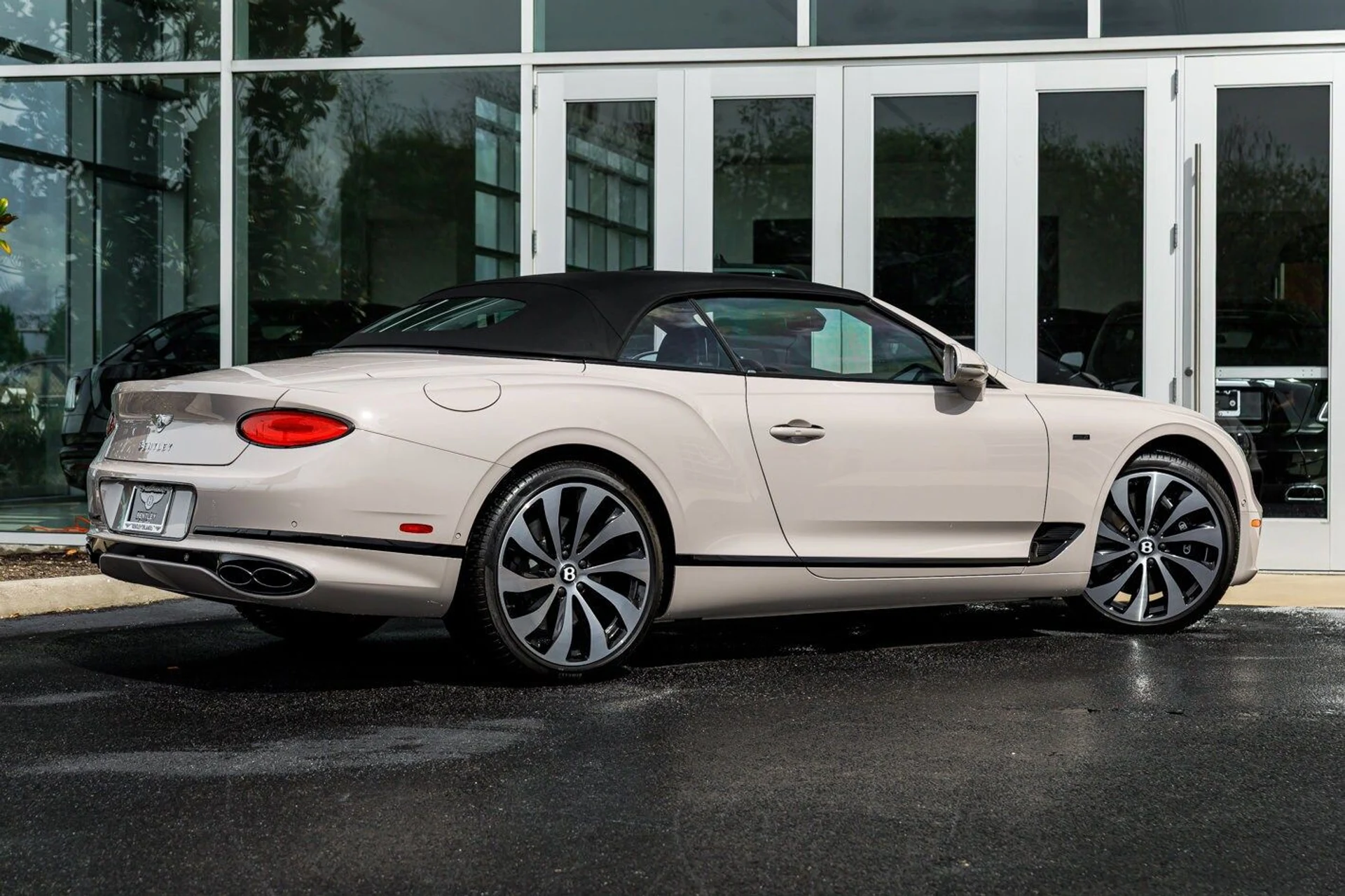 mph017_3888433600_afa74e51eabb5d25865d3face98a847dx_732addcbbe