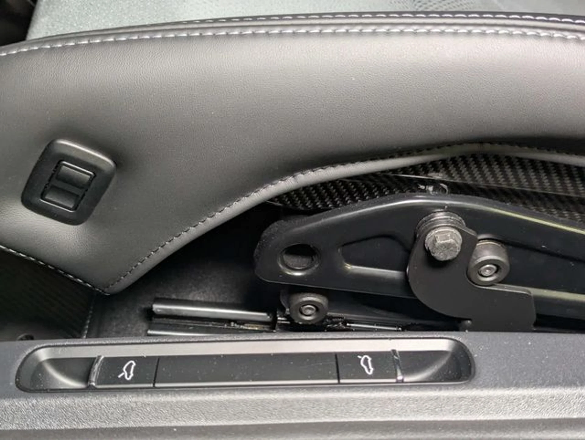 mph017_3889876525_1d9533bff9dc6795793f03f525cb00aax_0e5603253f