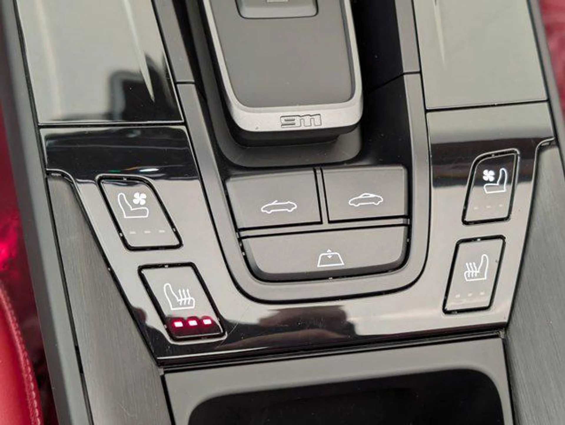 mph017_3897311497_518d_Ea0bsr_Bx_Sml_Fjt_GIOS_Lvrs_2027f404ca