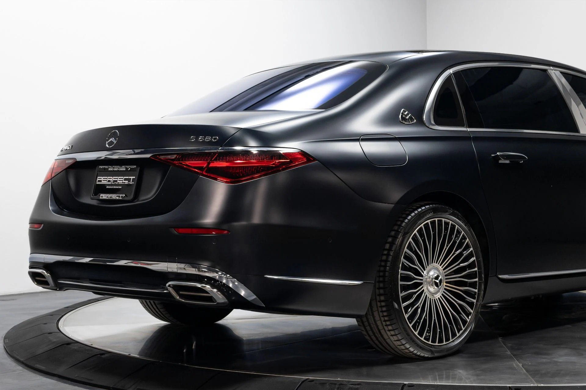 mph017_3900015659_Used_2024_Mercedes_Benz_S_Class_Maybach_S_680_4_MATIC_1764625509_a9c81a2797