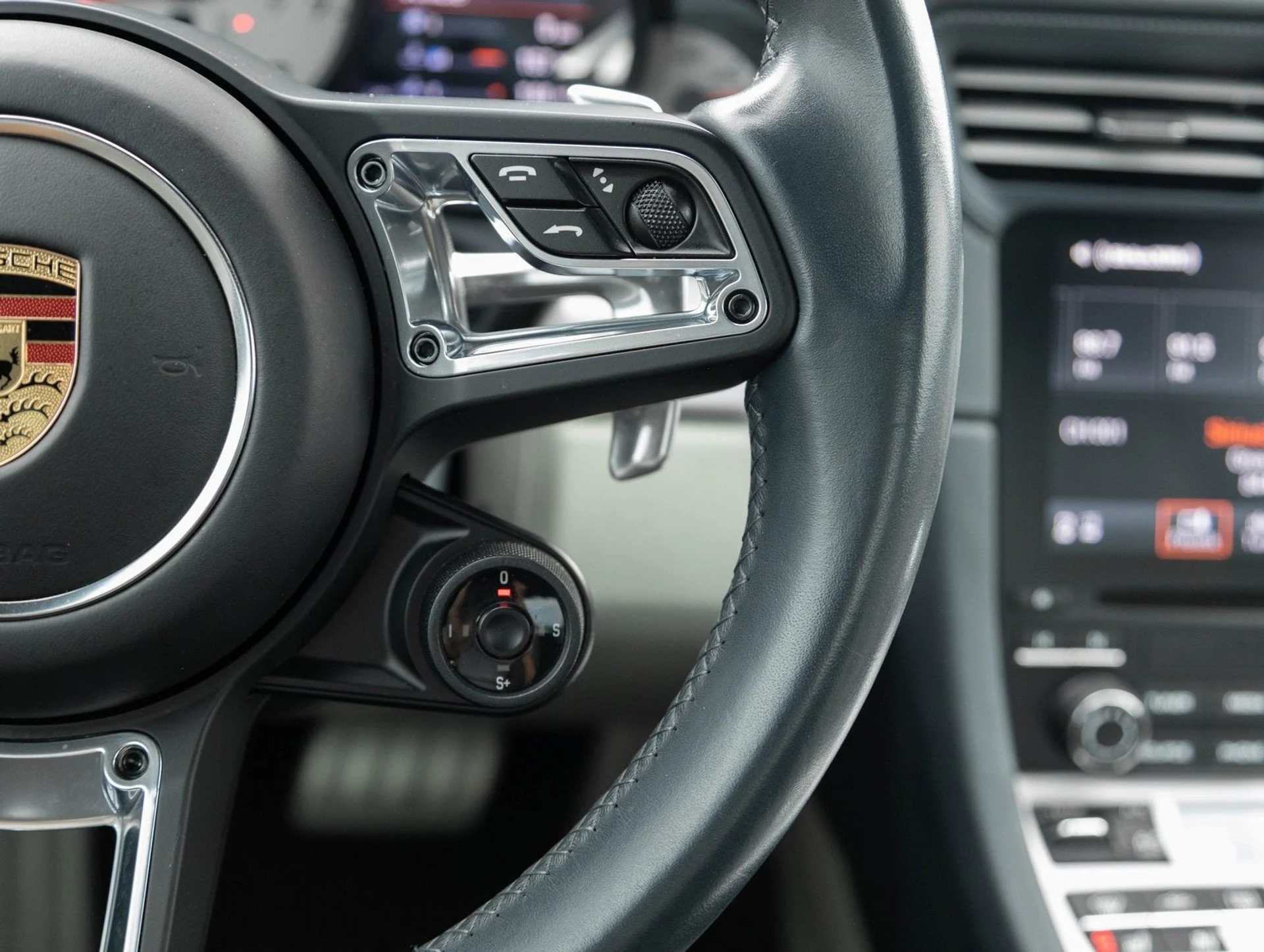 mph017_39032180_18_d476045fe4