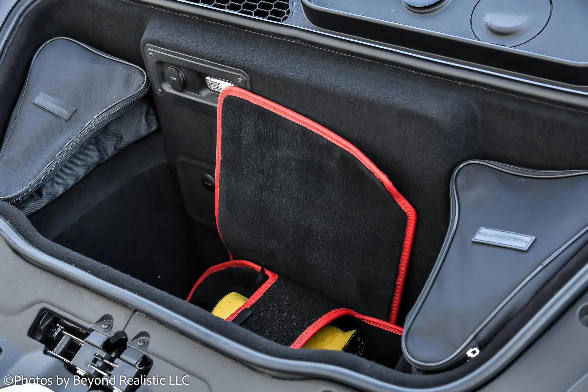 mph017_3905014410_Used_2022_Lamborghini_Huracan_EVO_EVO_1763716117_43f0ceba35