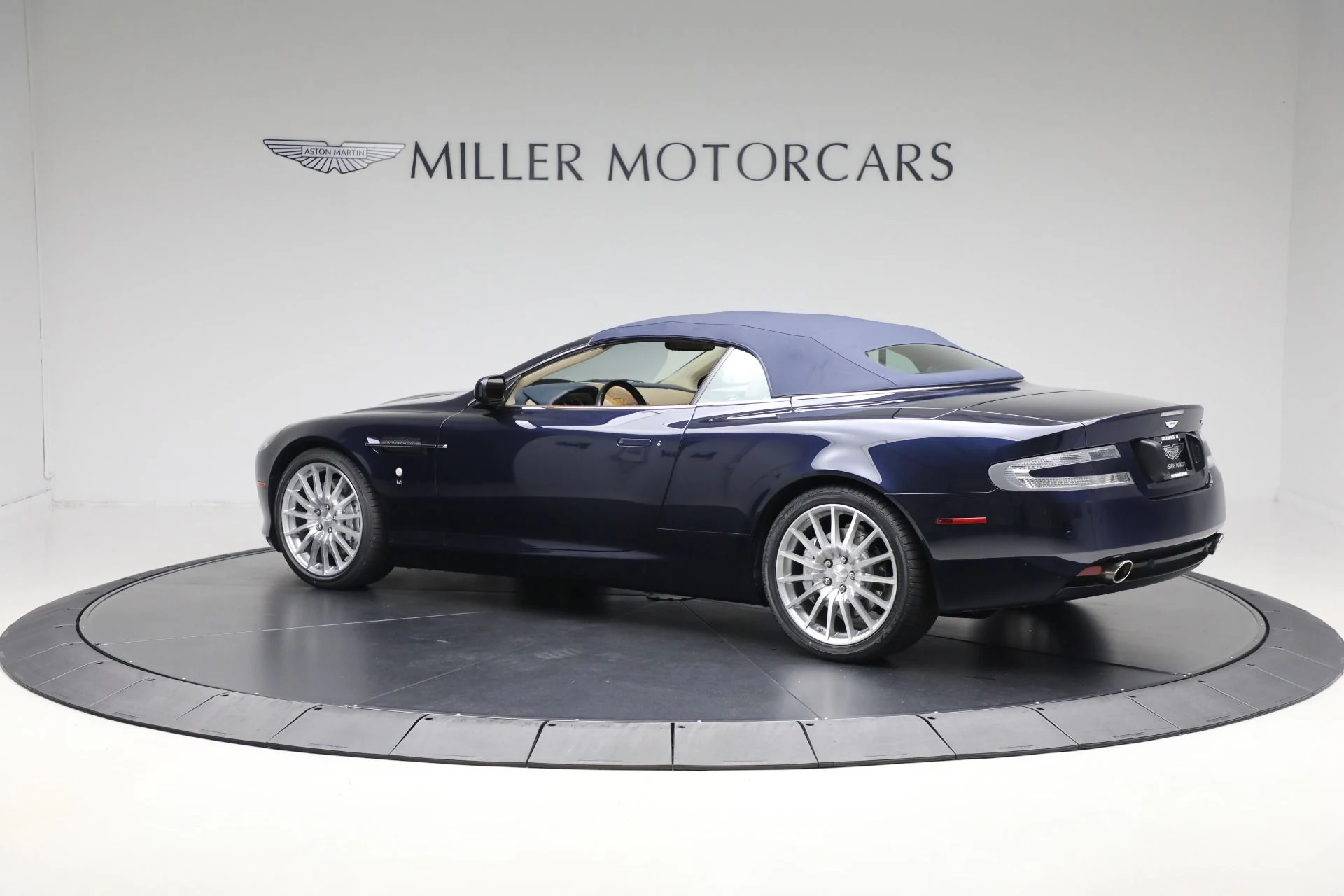 mph017_3908471749_Used_2007_Aston_Martin_DB_9_Volante_953177d998