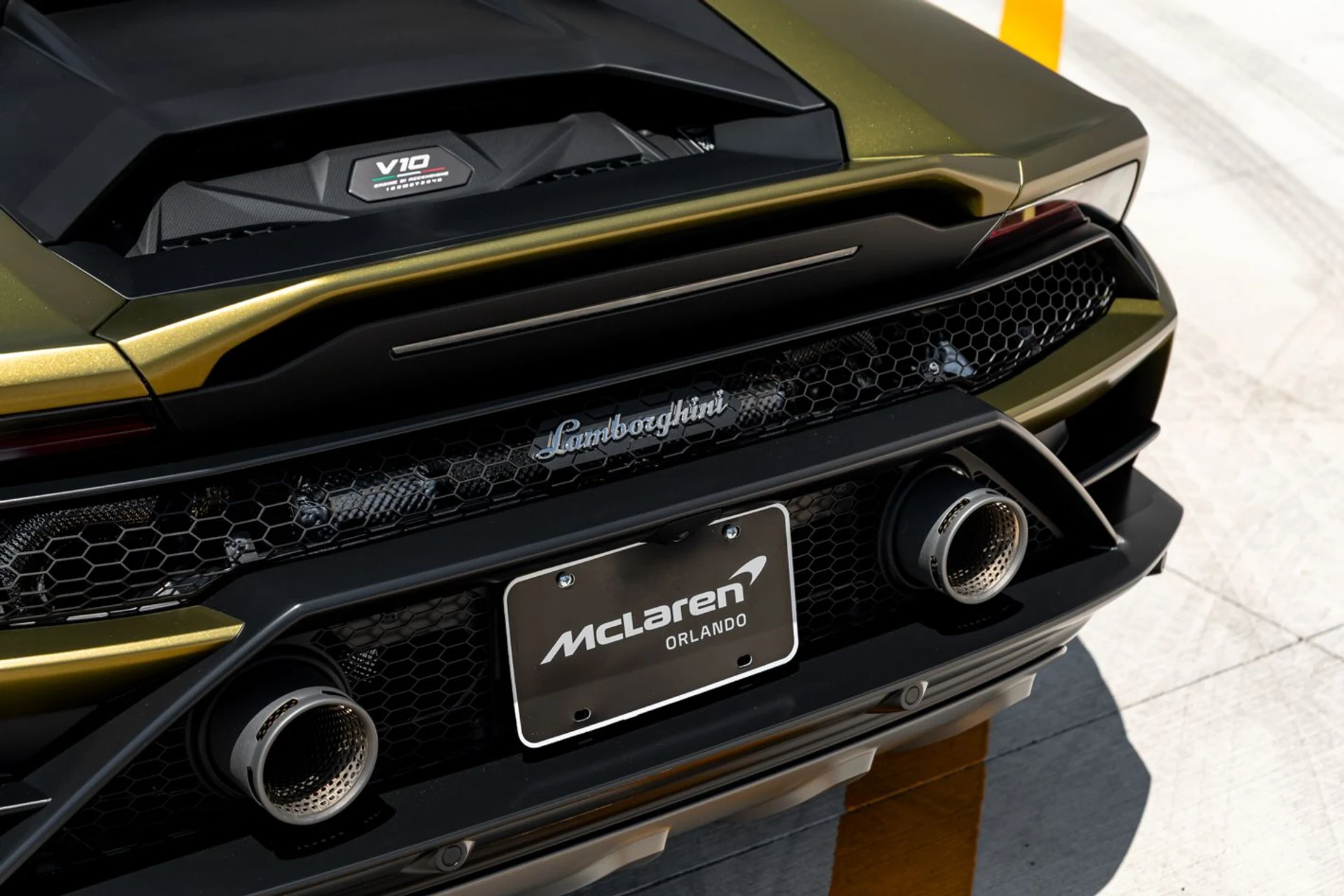 mph017_3909311589_Used_2024_Lamborghini_Huracan_Sterrato_fec27e7e61