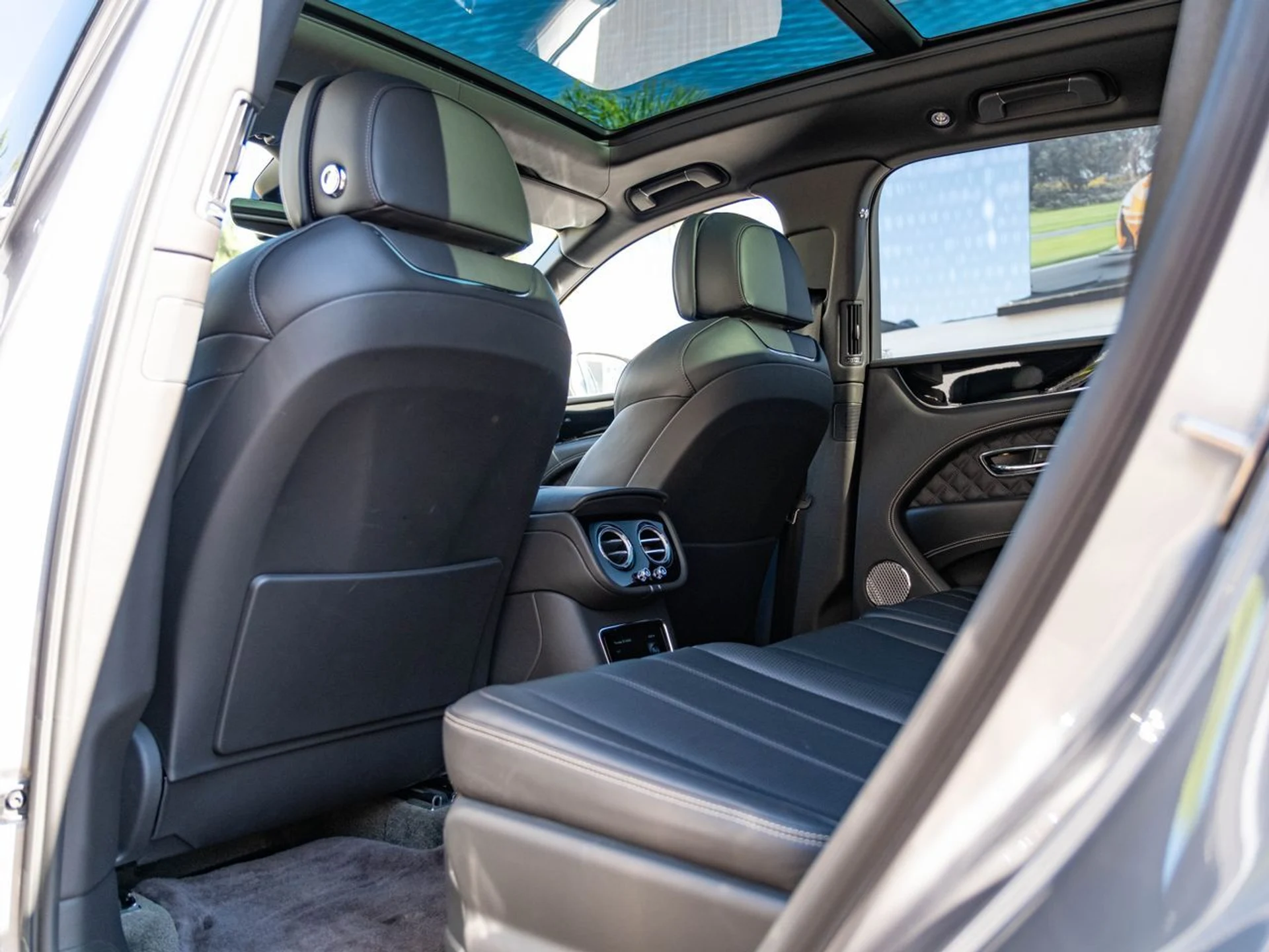 mph017_3910383520_a6f97e79b7763dc128c3030dee484f02x_e13bb17369