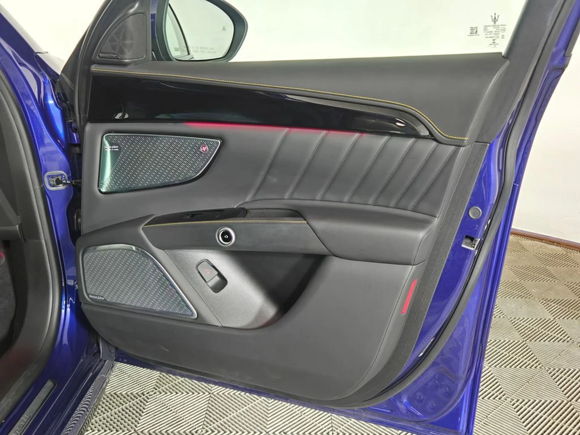 mph017_3911436903_99f3d87ee31040a0ada229b5f8b2960e_10c8e8a2ff