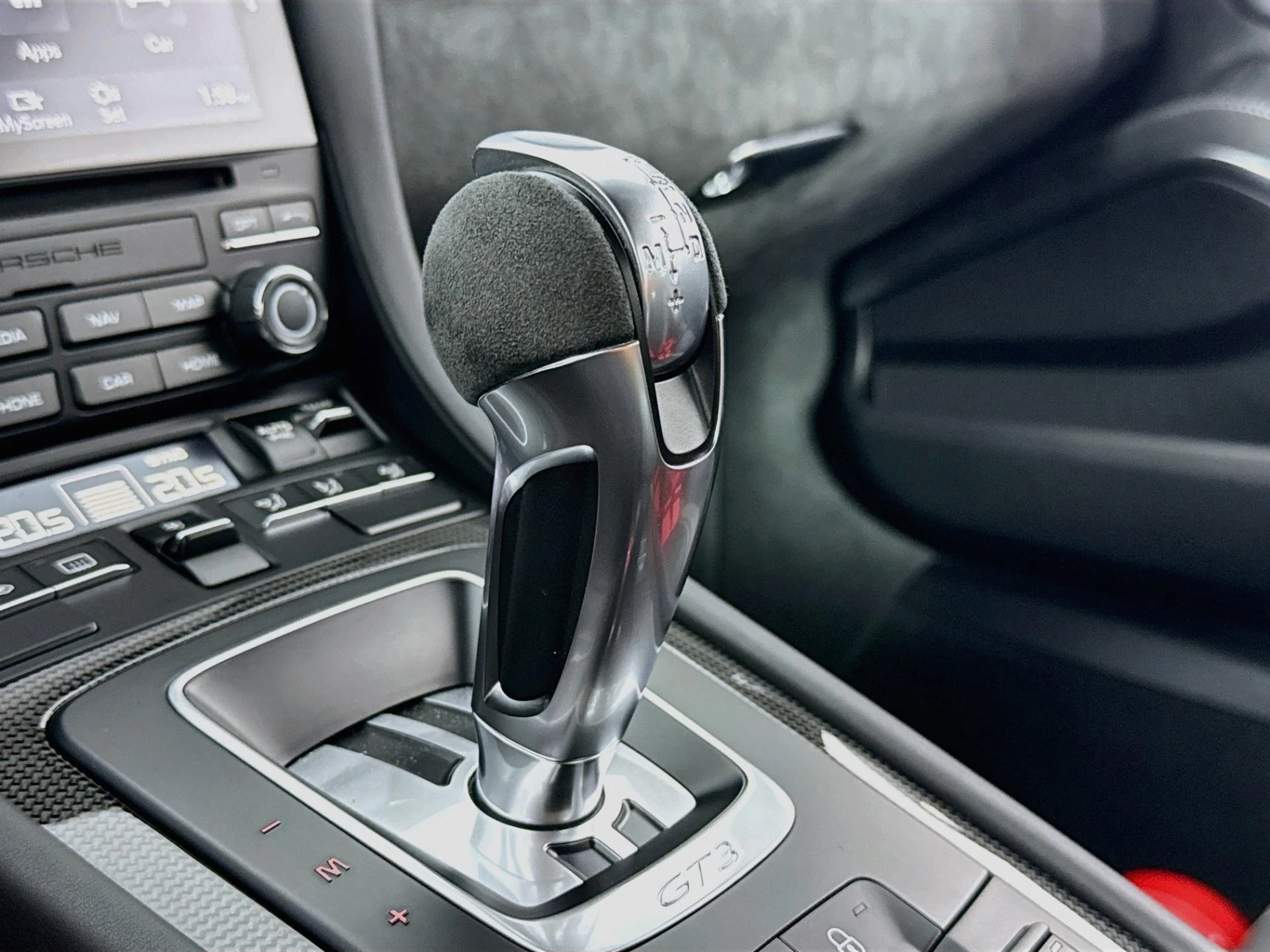 mph017_3912930227_Used_2018_Porsche_911_GT_3_1787596676_81663b6c4f