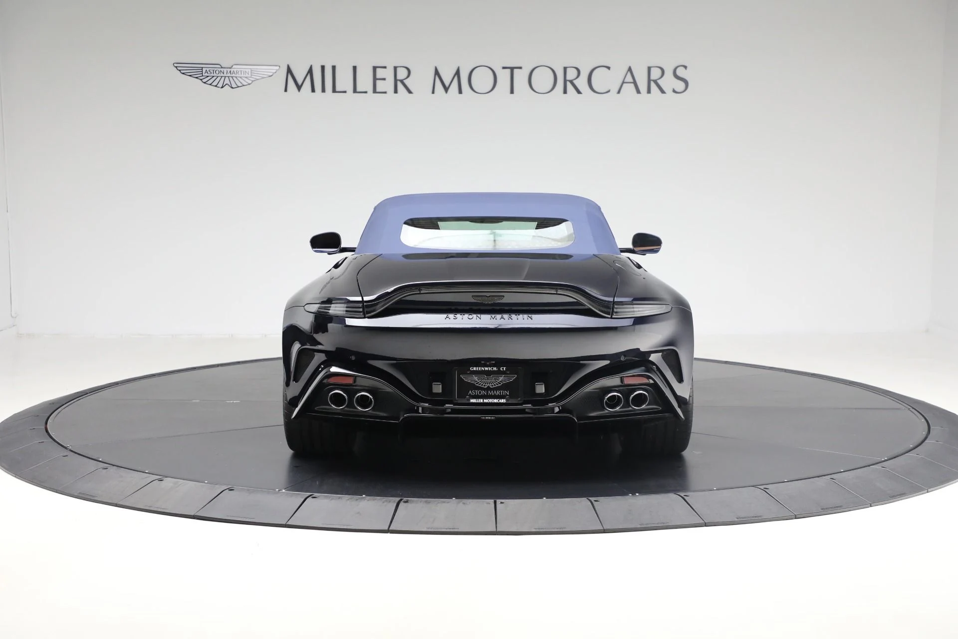 mph017_3921538634_New_2026_Aston_Martin_Vantage_Roadster_1762206575_67e9fd395d