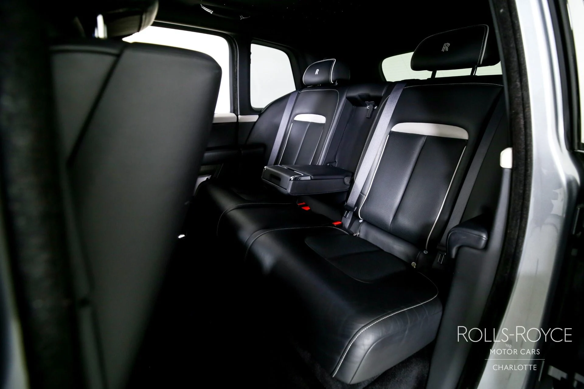 mph017_393373936_Used_2023_Rolls_Royce_Cullinan_1749155618_d0e92d1568
