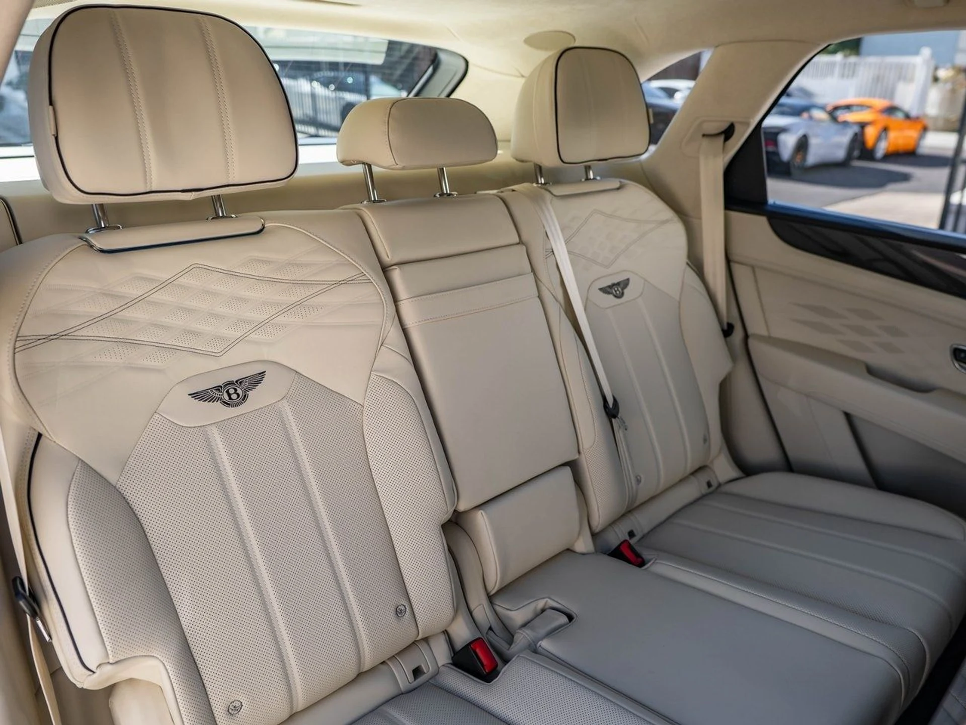 mph017_3939549703_4a1257d9db7db9a680a57d634f335651x_98bb6663d7