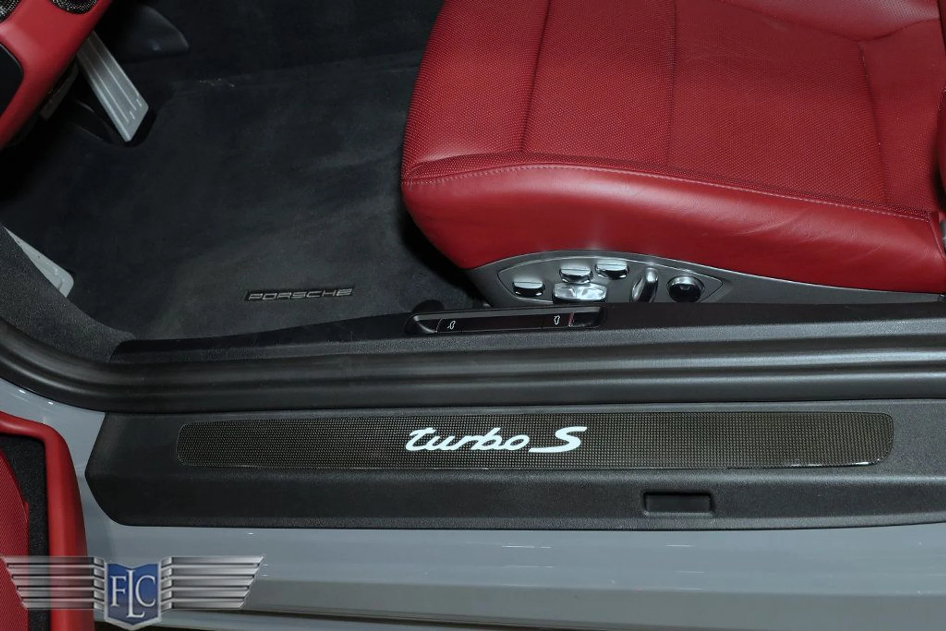 mph017_3944284417_used_2018_porsche_911_turboscoupe_9689_22116353_18_1024_4b83a44ccc