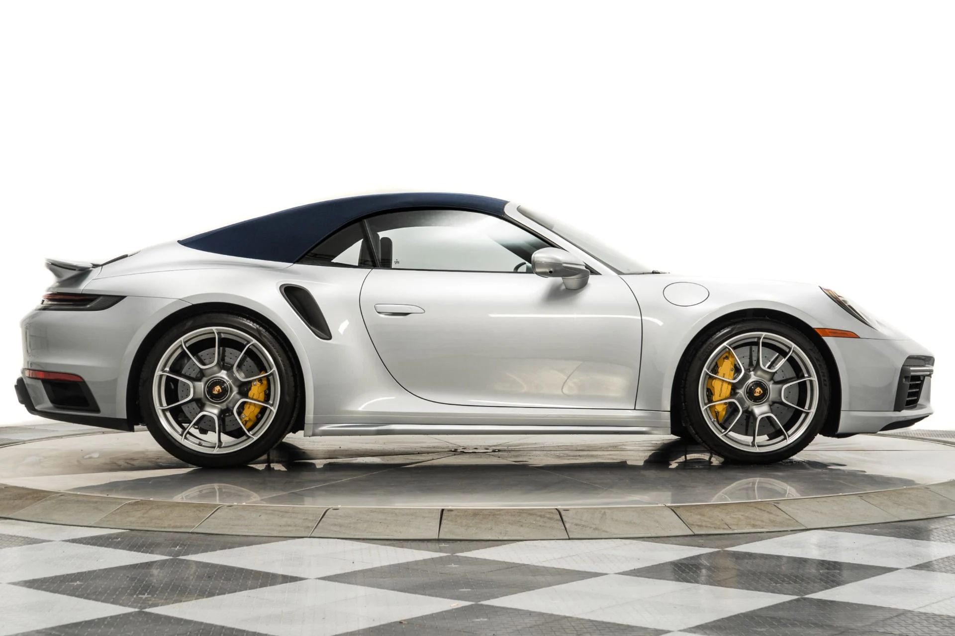mph017_3945166425_Used_2022_Porsche_911_Turbo_S_Cabriolet_Front_Axle_Lift_Heated_Seats_and_Steering_Wheel_1765477529_efa3302e08