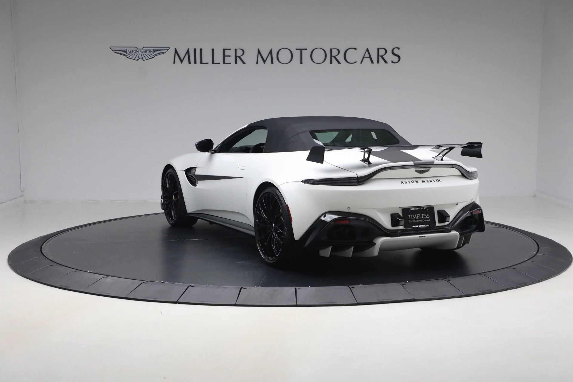 mph017_3945931224_Used_2023_Aston_Martin_Vantage_F1_Edition_1784727117_bed41153ef