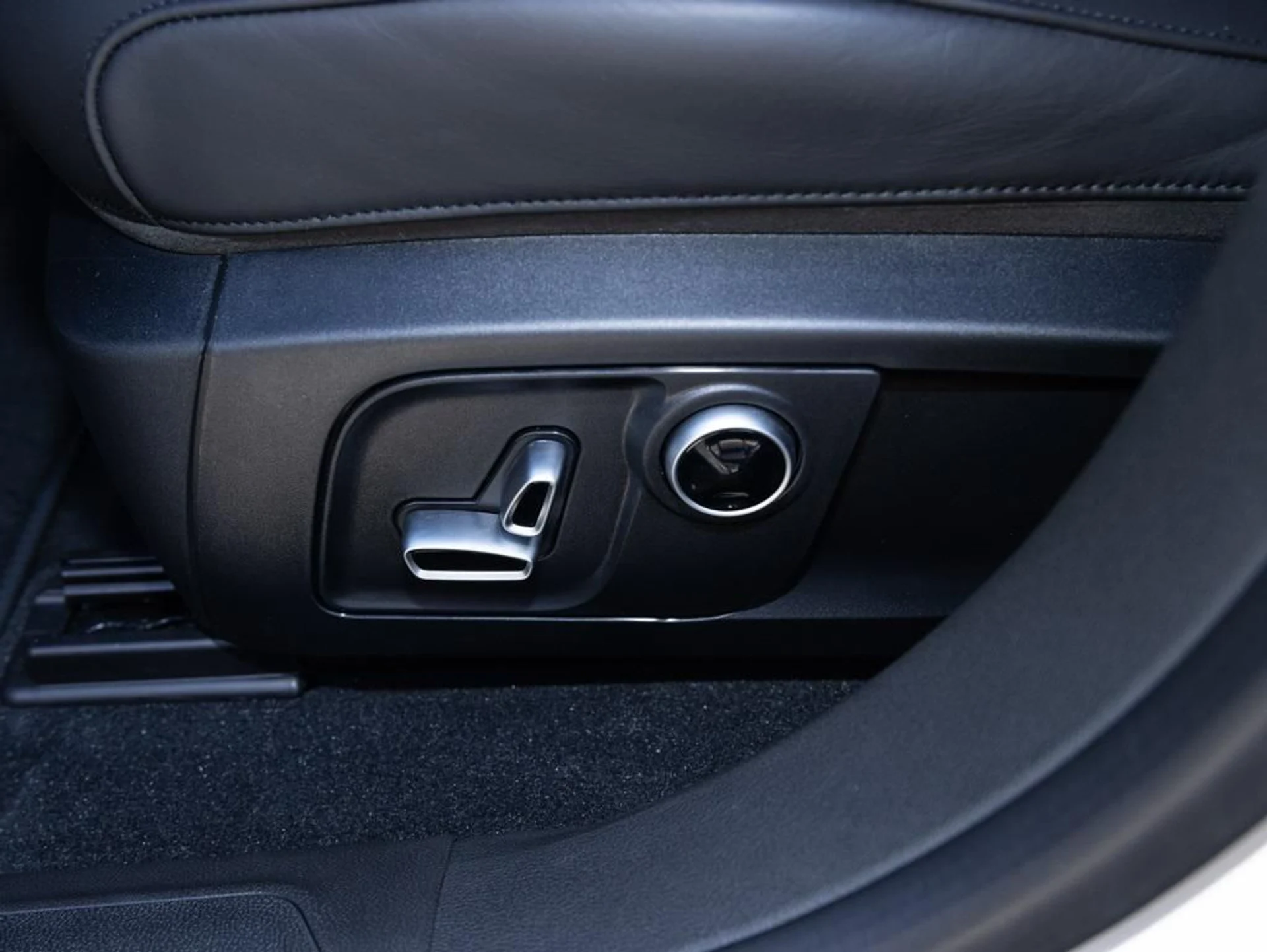 mph017_3950220942_481733642_693e4b71892601e31d6bba35_8de443bdba