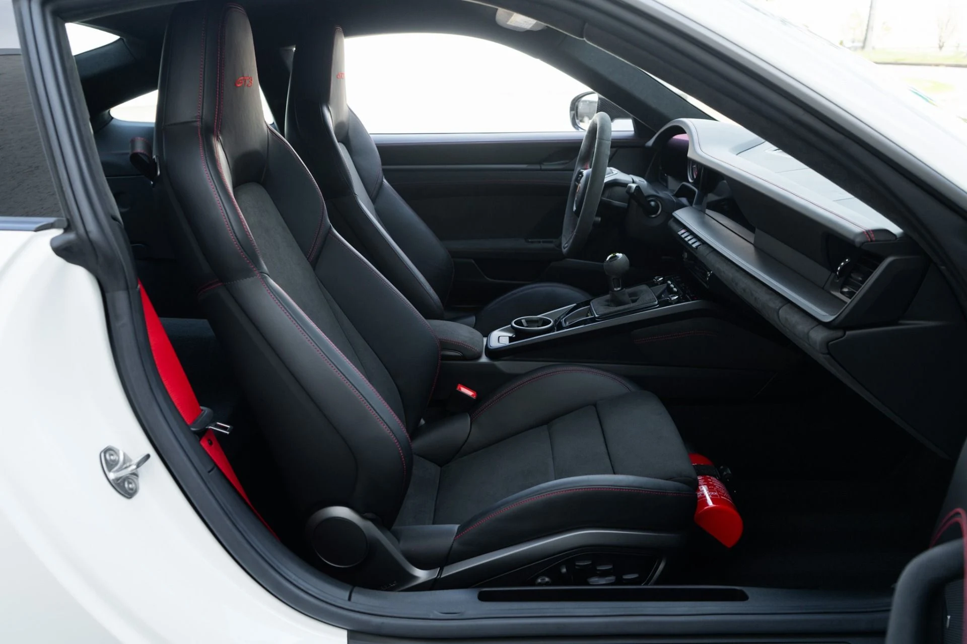 mph017_3951609774_Used_2024_Porsche_911_GT_3_1774306212_bd6c532930