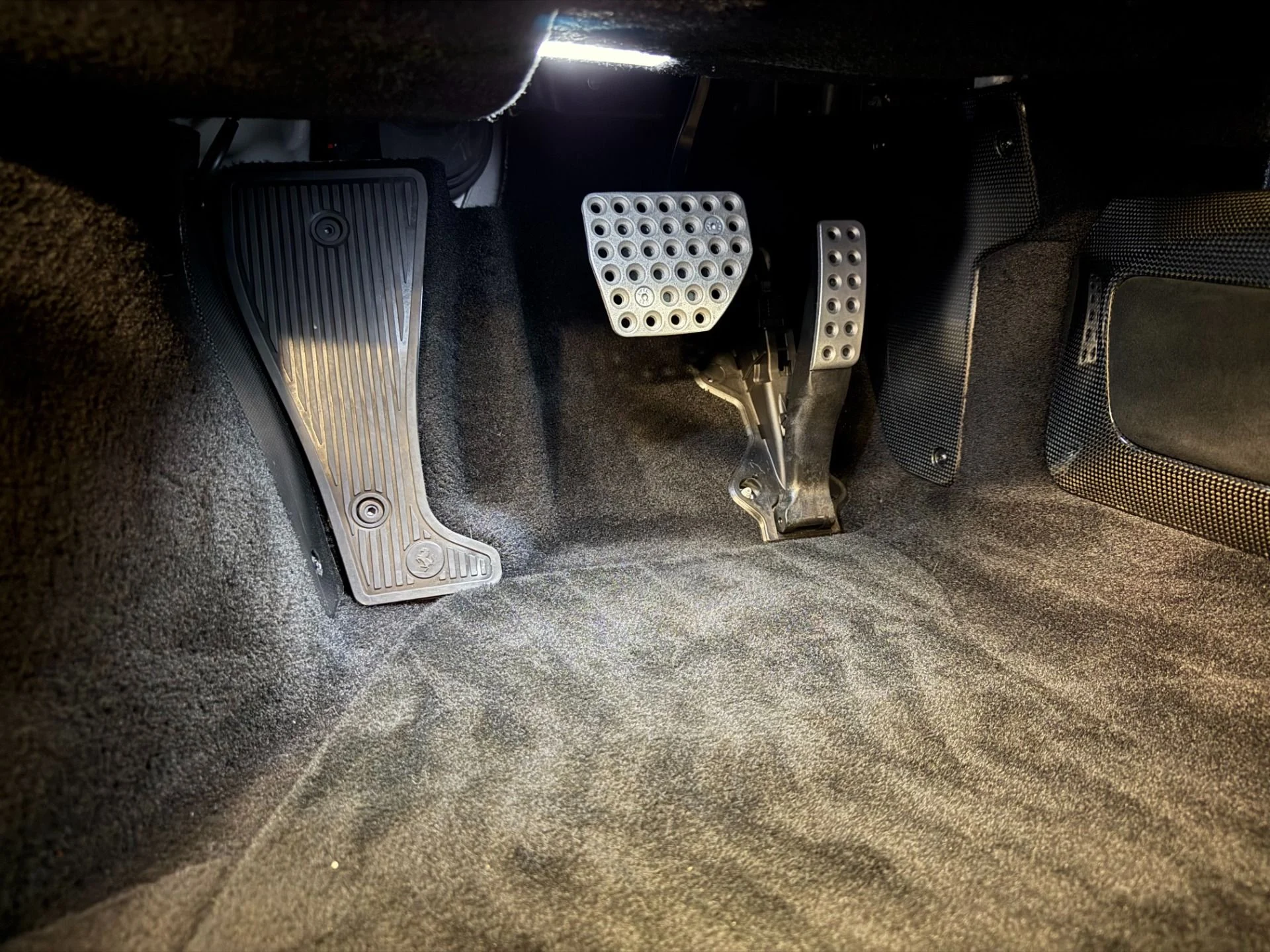 mph017_3957080013_Used_2021_Ferrari_SF_90_Stradale_1770238988_af3c765d30