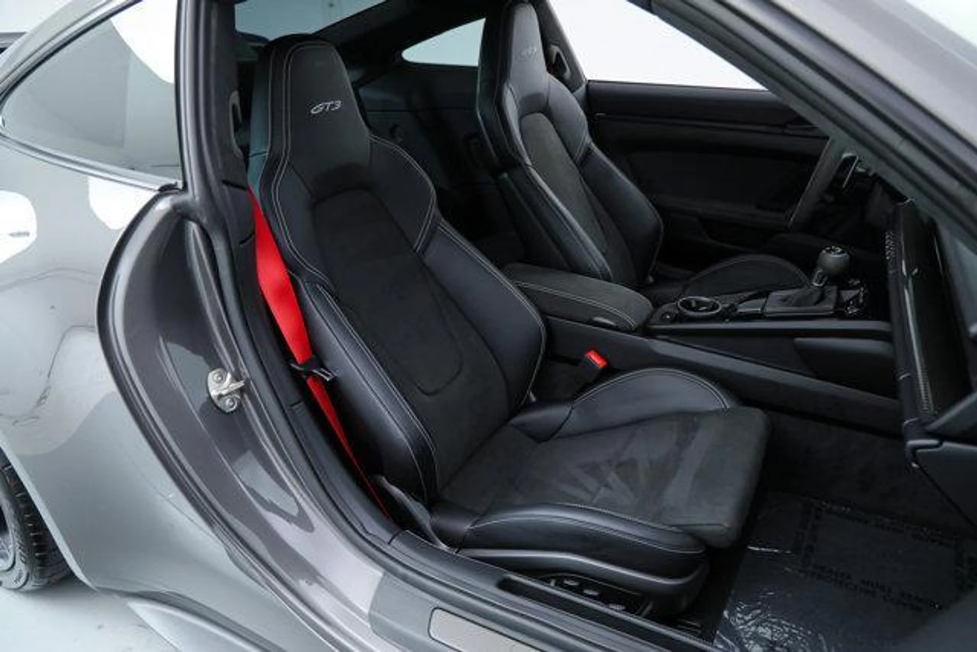 mph017_3965056450_v_DZ_8fh_Xw_Y9_Xxo57_Dqq_W_Yzmdn_Jok_18ab0777e0