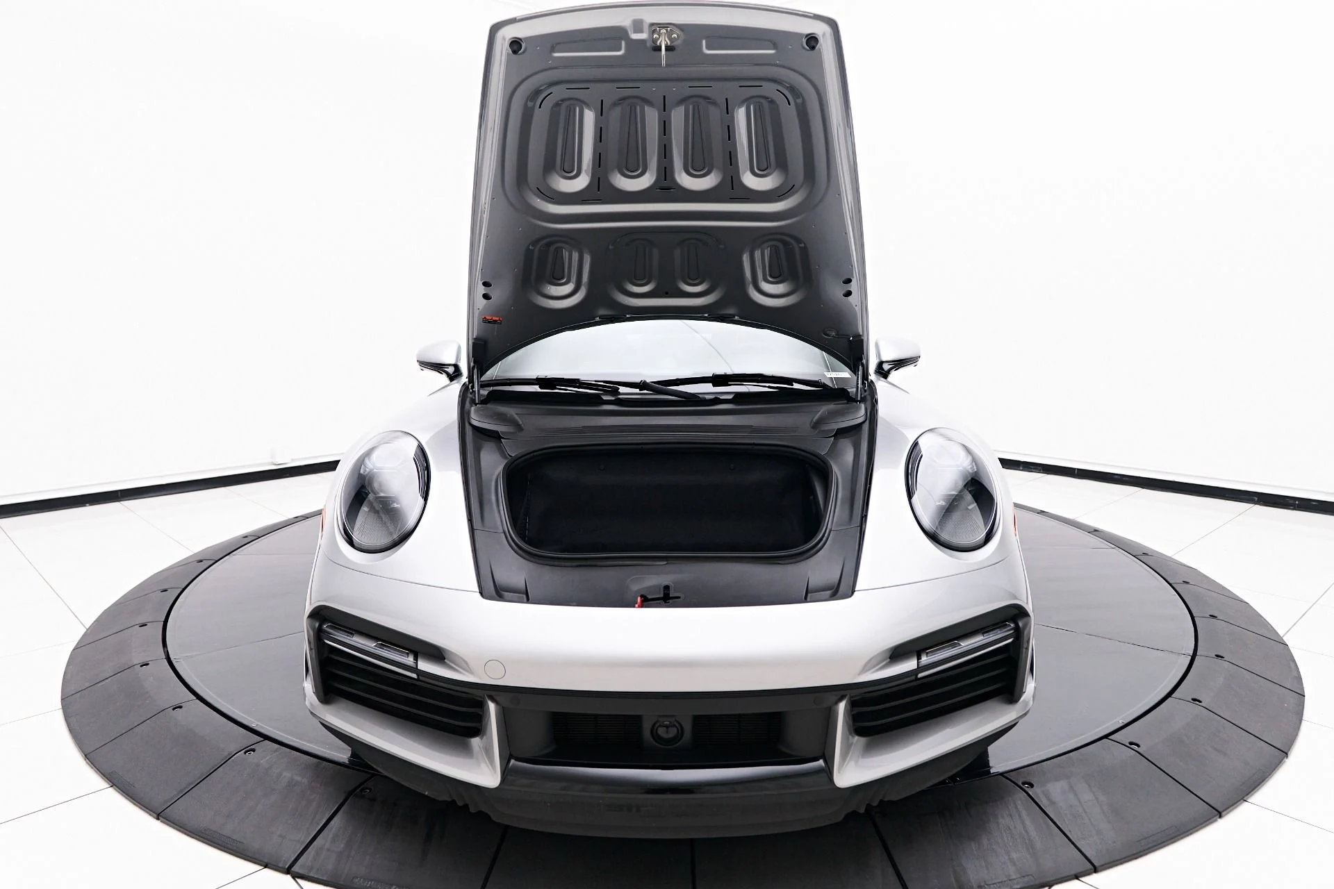 mph017_39738728_Used_2024_Porsche_911_Turbo_S_1754417049_7ed2661ce9