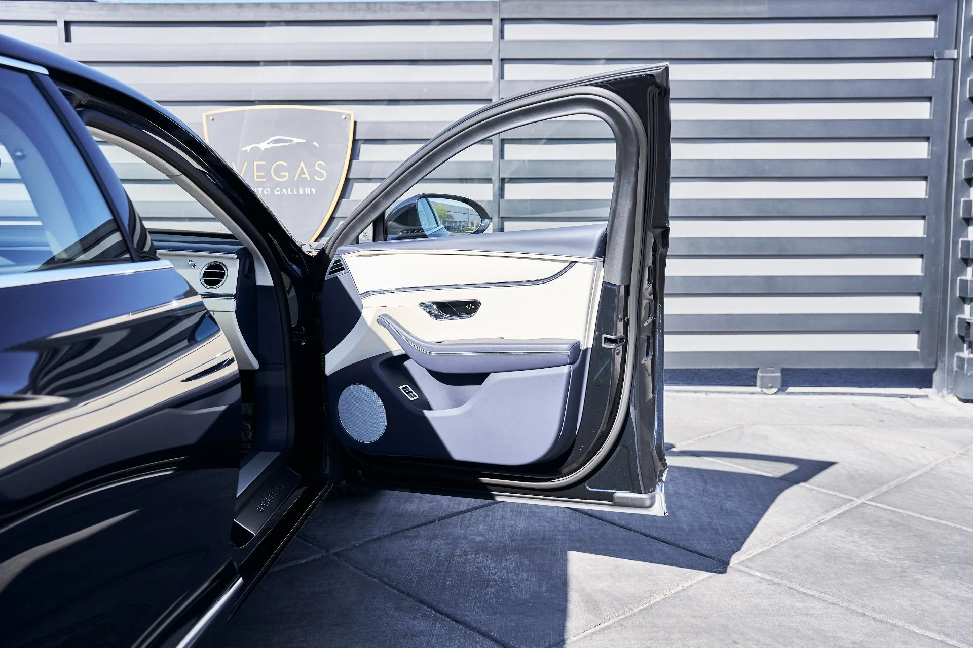 mph017_3975358219_Used_2024_Bentley_Flying_Spur_Mulliner_V8_1773796190_4a5a23e6fc