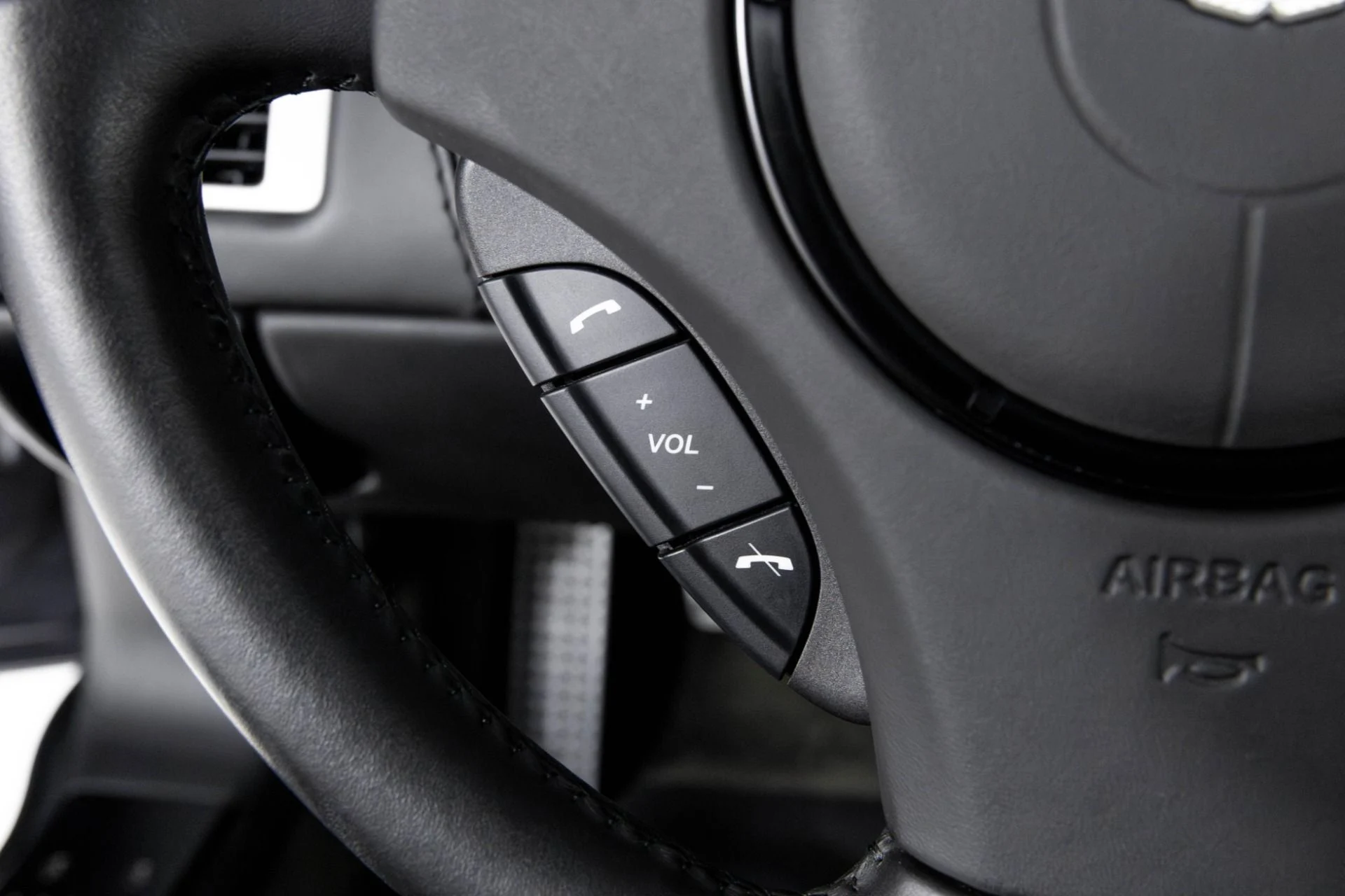 mph017_3987683858_Used_2009_Aston_Martin_DBS_1763602371_d6dec56238