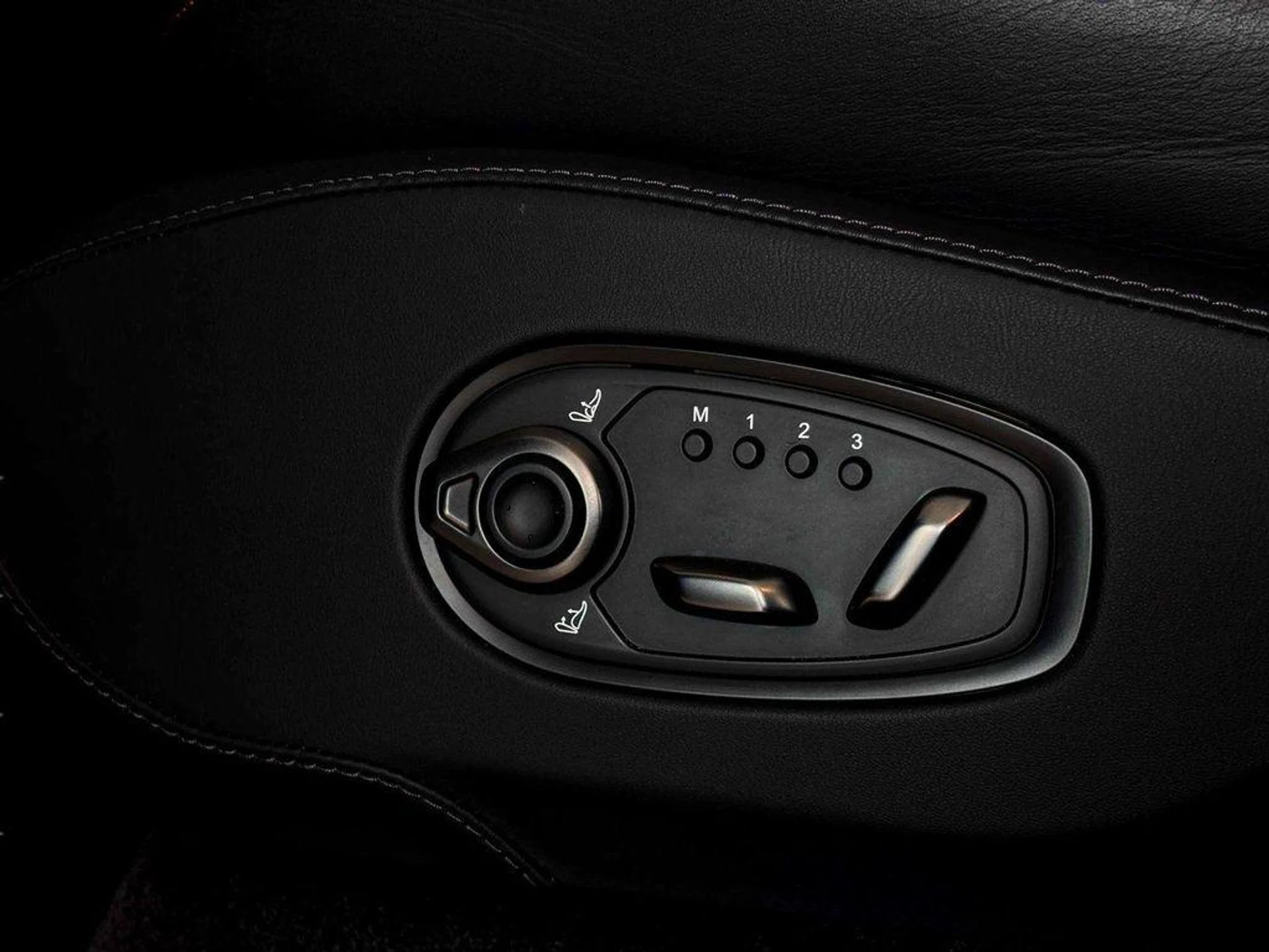 mph017_398933715_GQUJ_1s_M_Hk62_Wwx_Nwn_Thoth_IGU_Io_49e4809f41