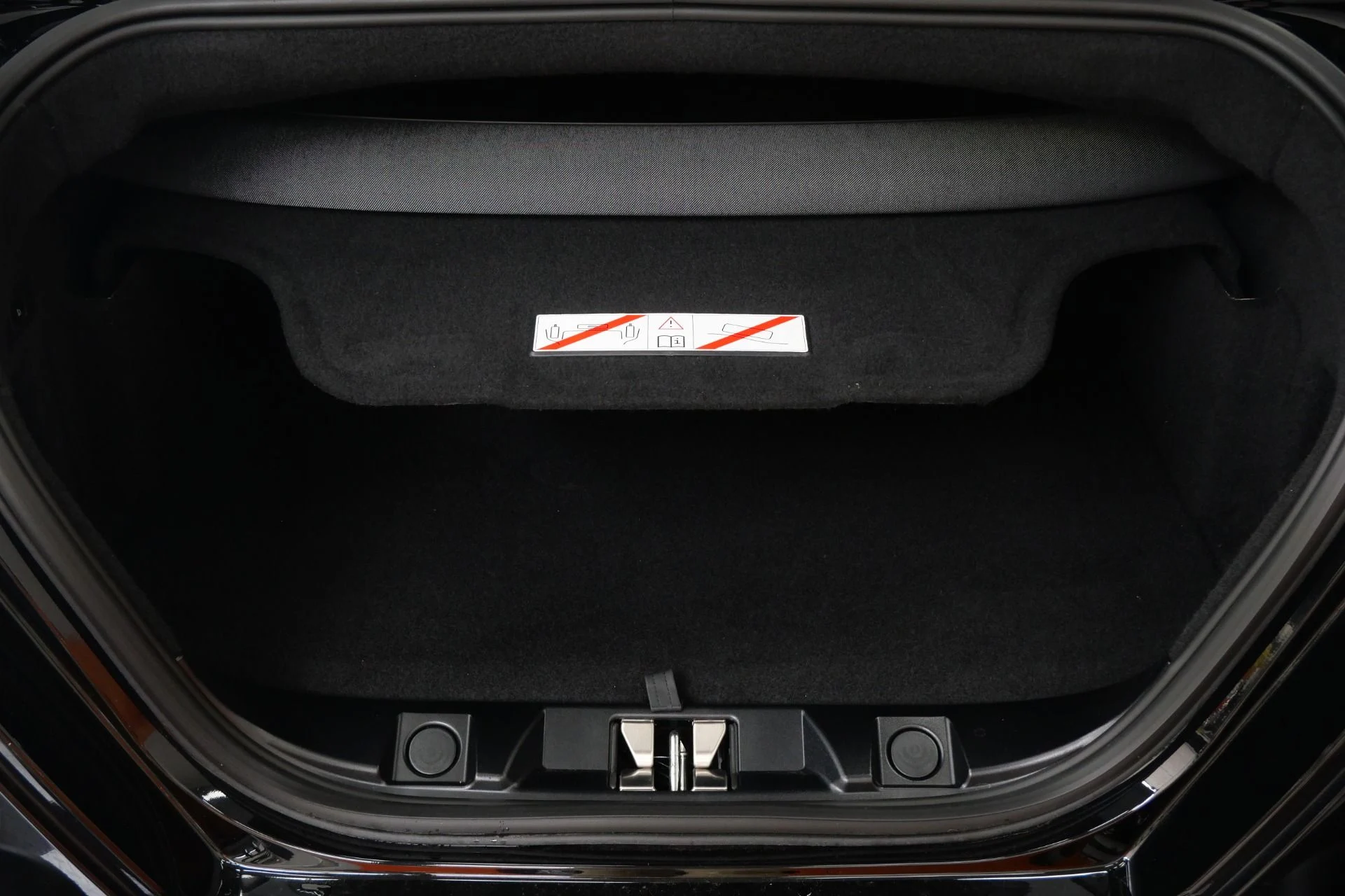 mph017_3998668379_Used_2025_Ferrari_Roma_Spider_Carbon_Fiber_Interior_Trim_Low_Miles_1784064795_ec8bfbff44