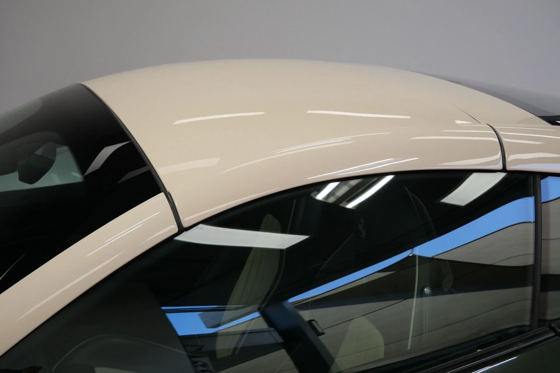 mph017_4000377944_Used_2019_Ferrari_Portofino_Tailor_Made_in_NYC_Unique_Exterior_and_Interior_Colors_Amazing_1779827037_4d95cd7263