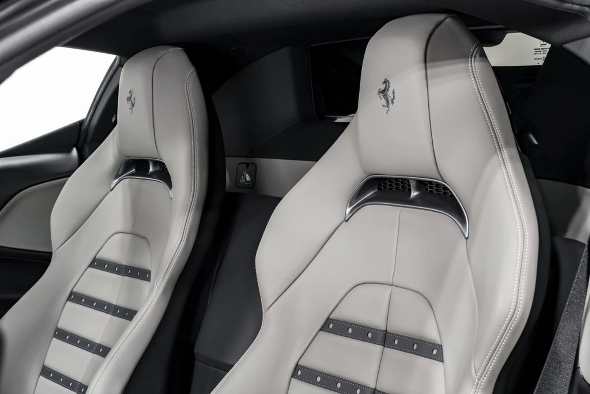 mph017_4002184111_0537b4cf6e6f783a1ede5e839dd997e0x_9fd1b40f77