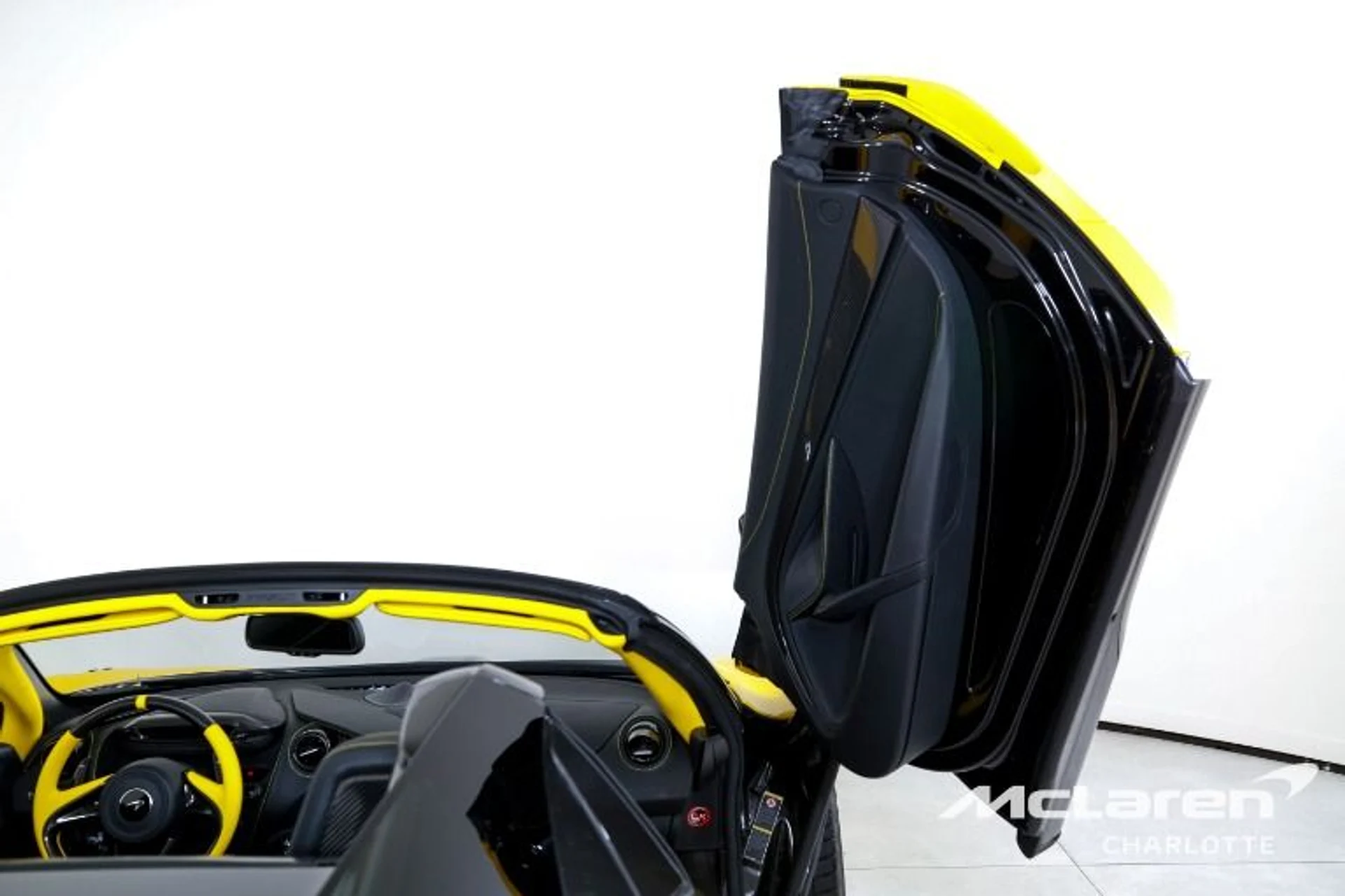 mph017_4003330469_Used_2022_Mc_Laren_765_LT_Spider_2bf7e20819