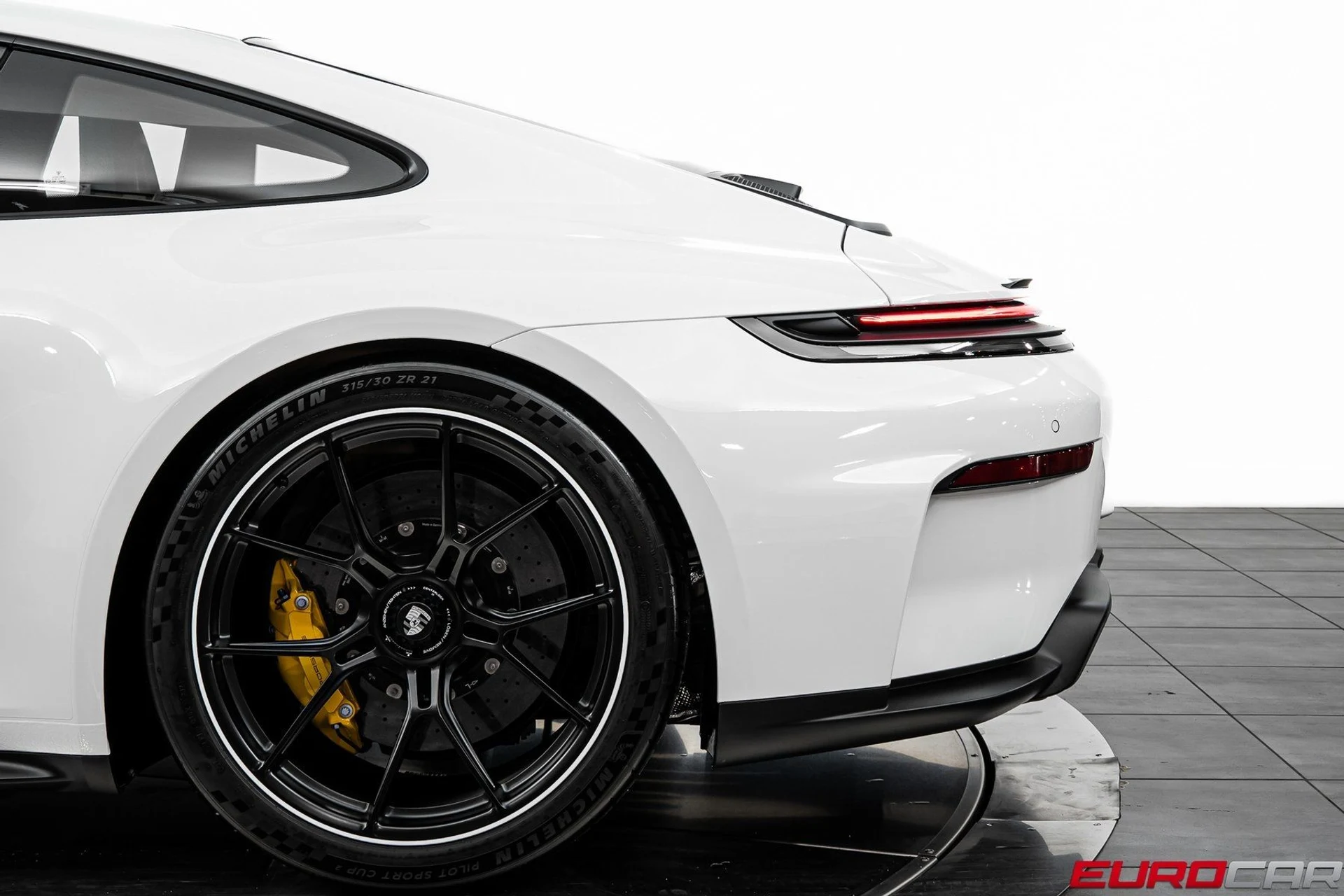 mph017_4008575933_image_18_e41d0cfa97