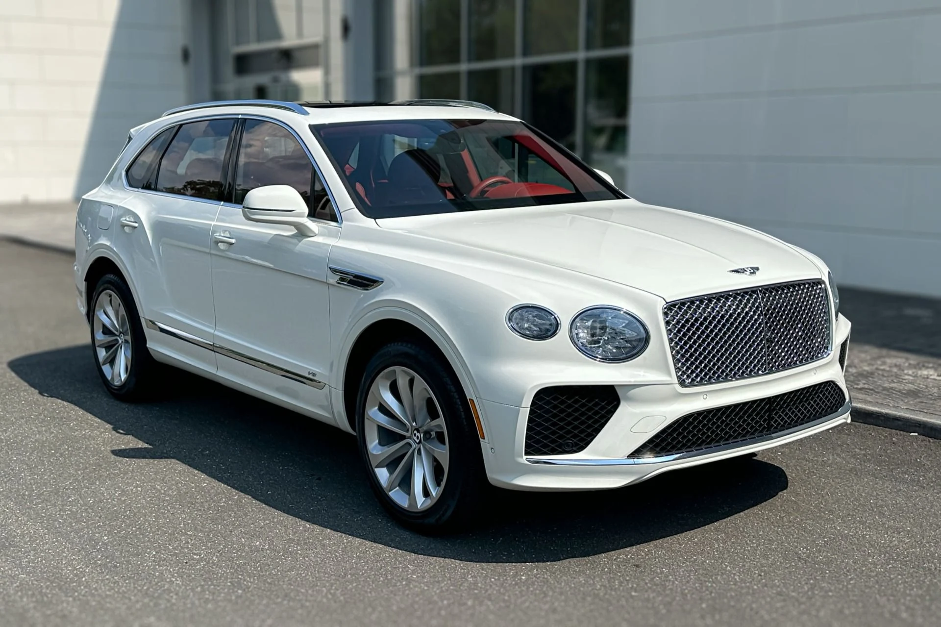 mph017_4008603427_Used_2022_Bentley_Bentayga_V8_1786356429_66954f8731