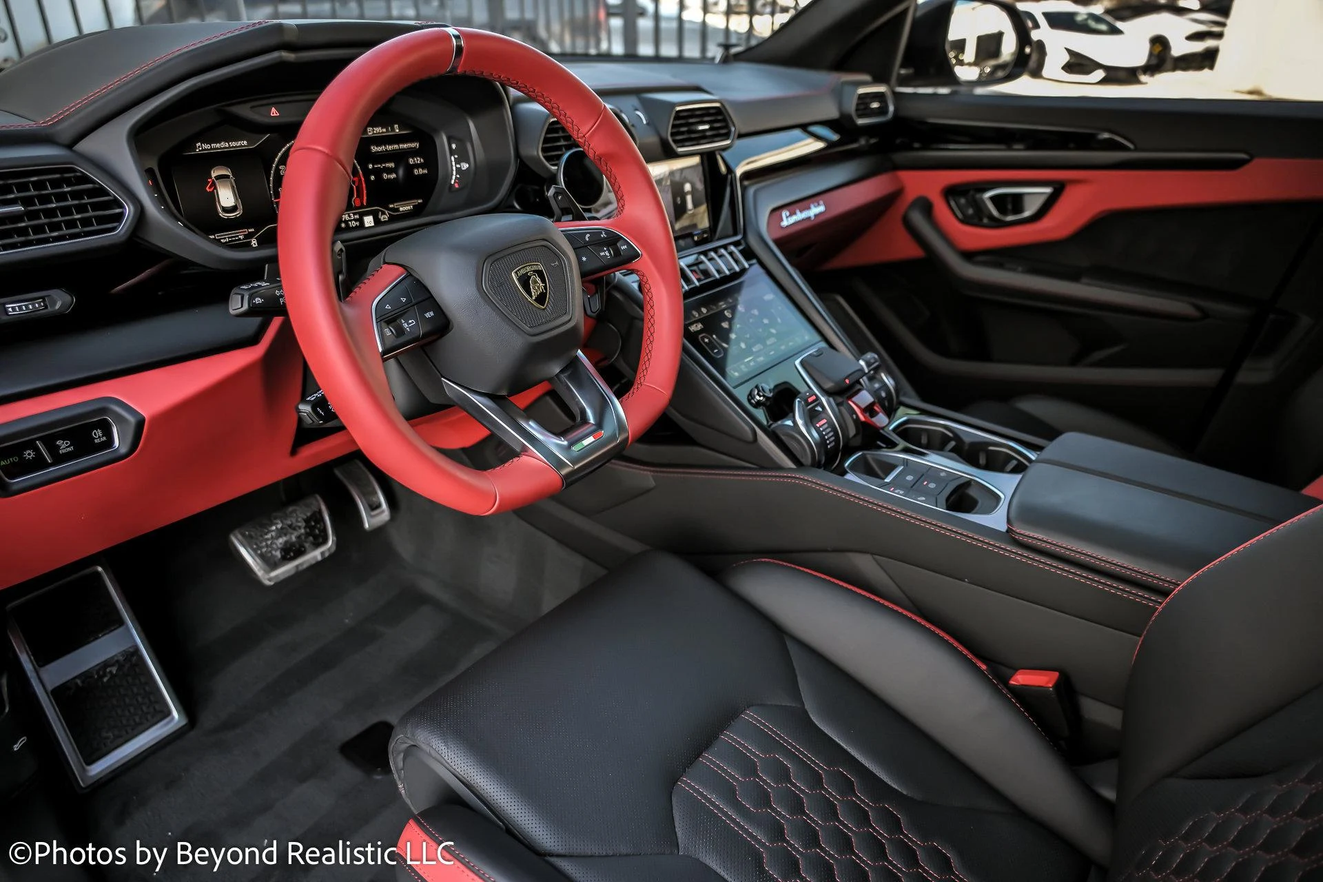 mph017_4026378227_Used_2024_Lamborghini_Urus_S_1769853122_ba8c587375