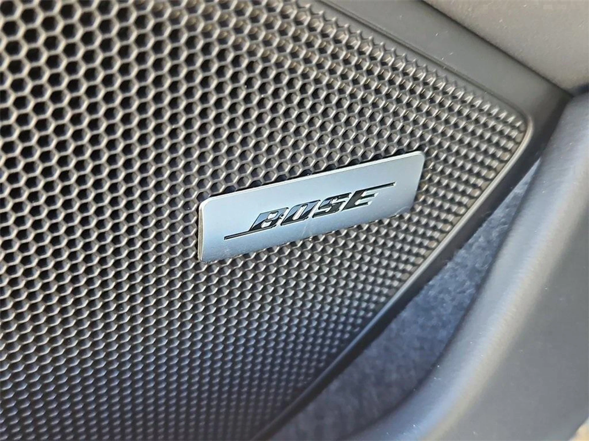 mph017_4026536920_VR_86fd9_SQ_Gk_Y9_JM_Vz_I6912a_HK_Tk_f7e50c9111