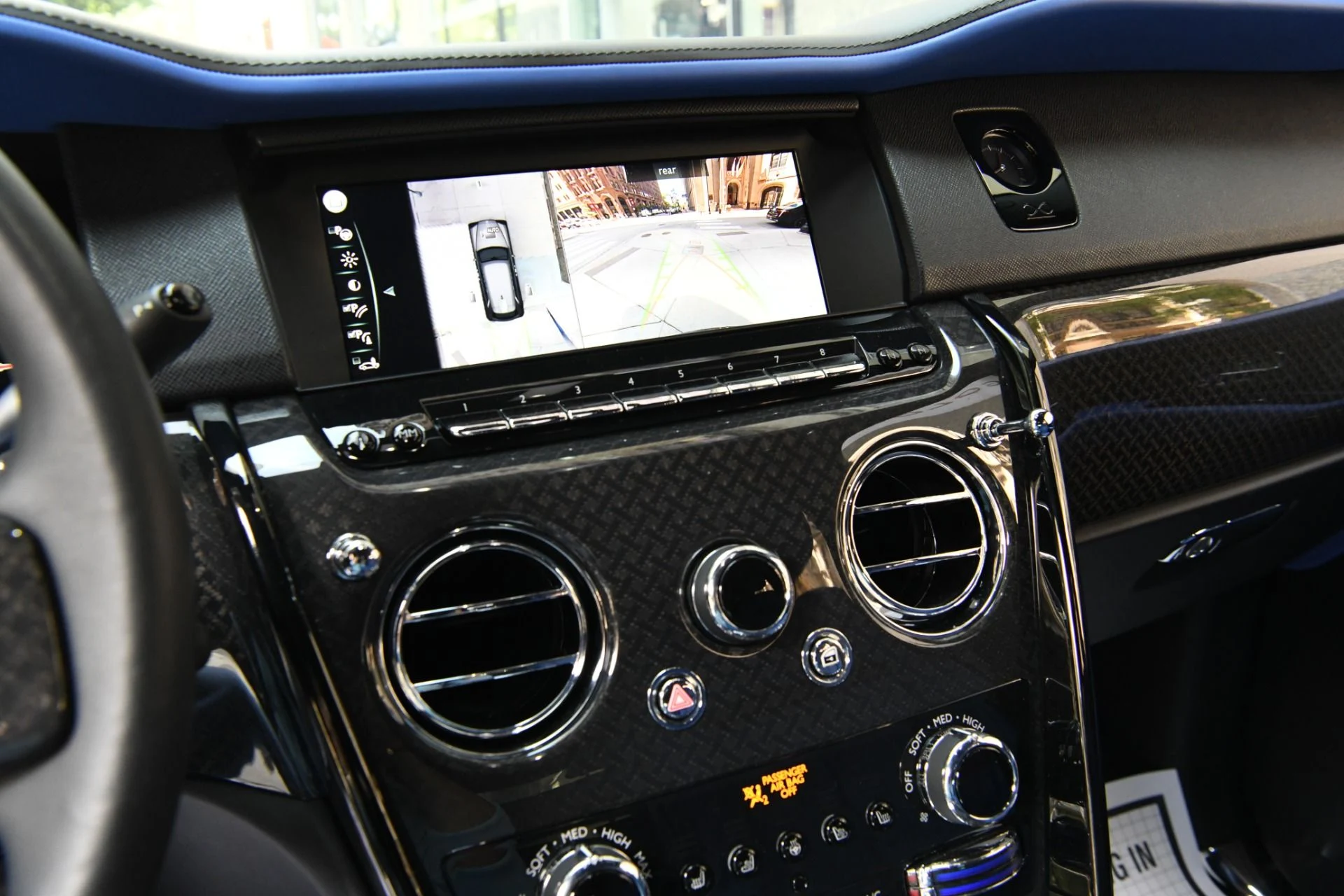 mph017_4030065909_11928_p19_l_b3ae93a229