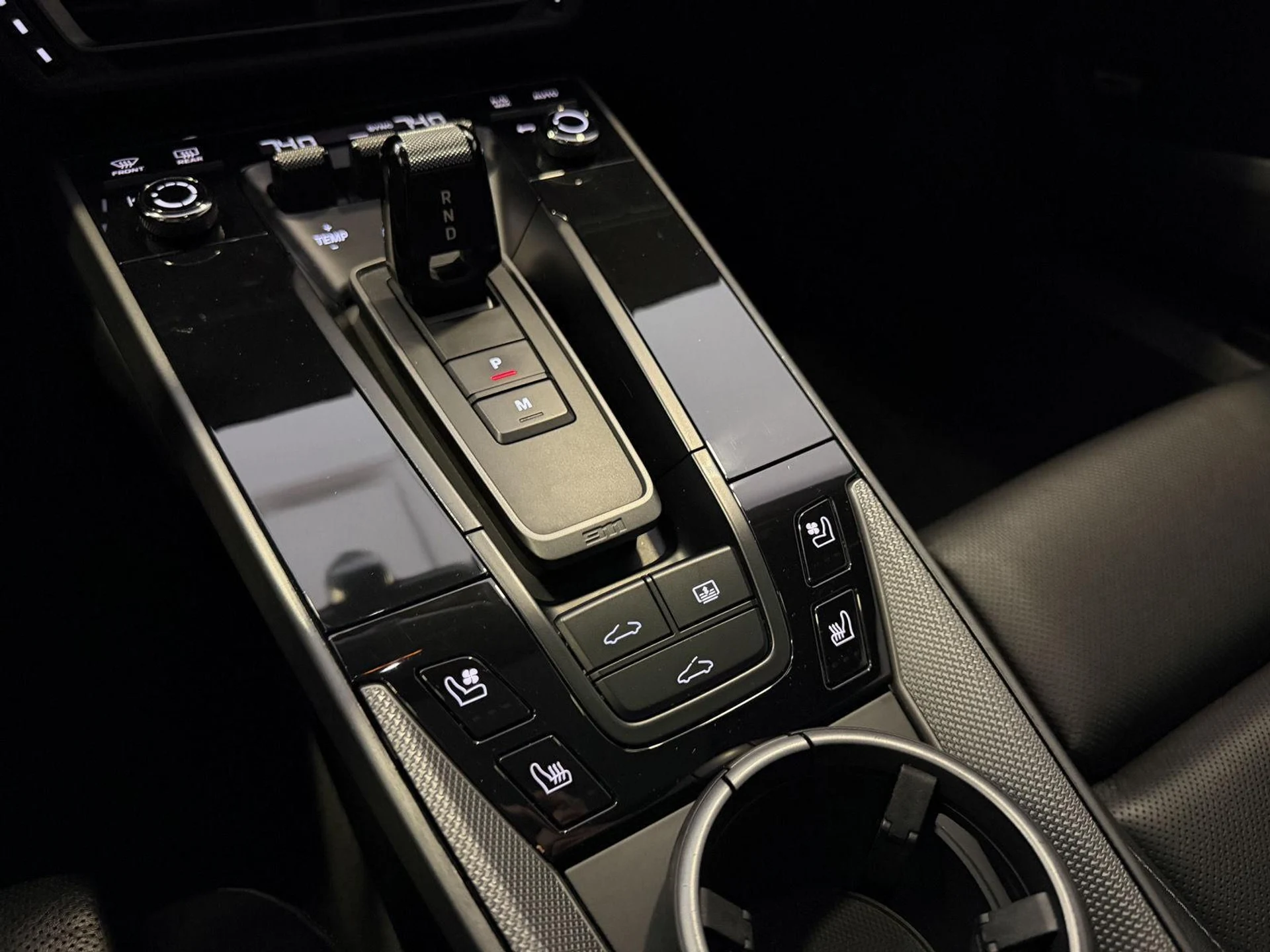 mph017_403509411_16c13ed894ea665b1817ead80c6f7b70x_12f9c47076