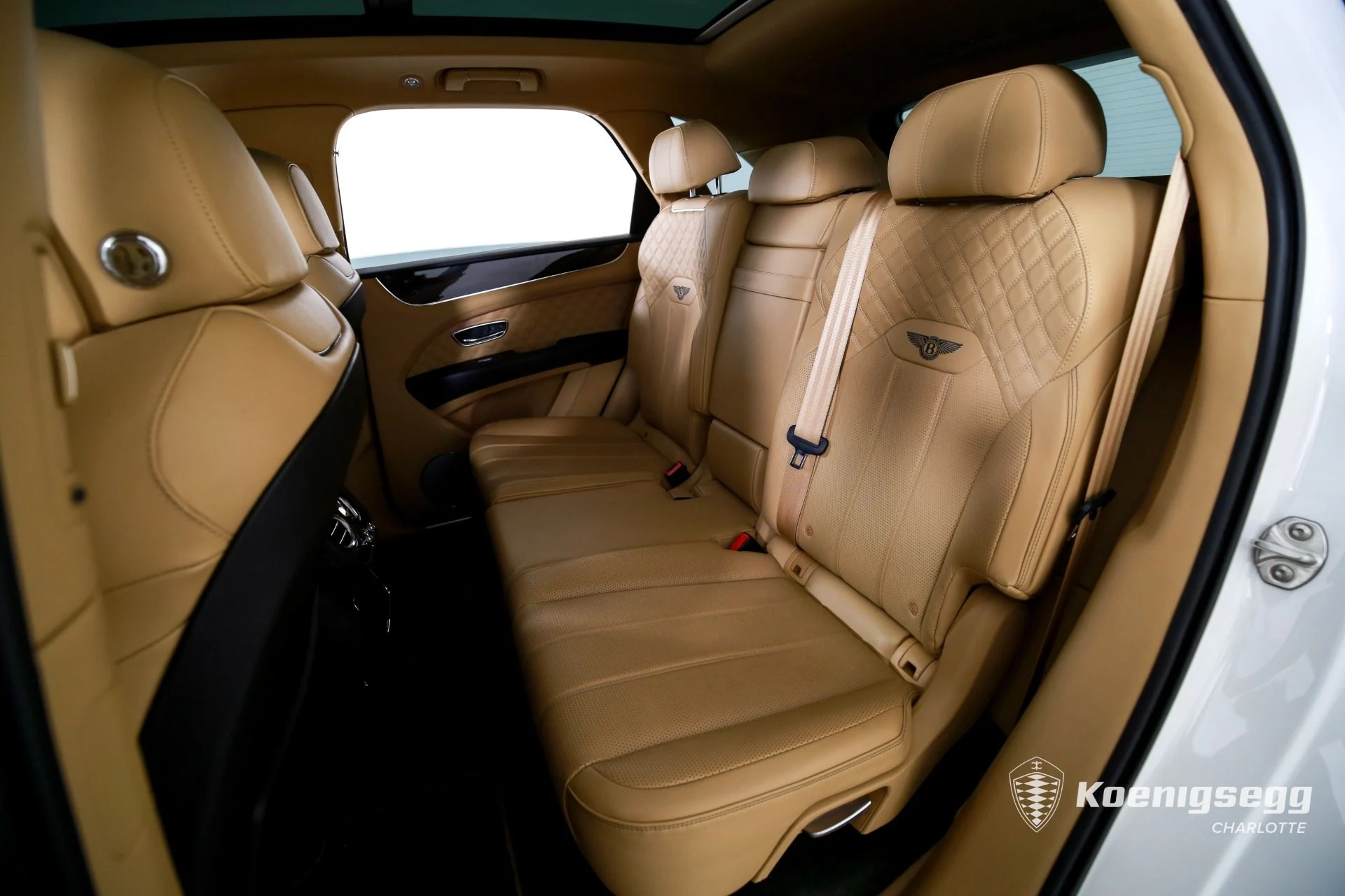 mph017_4047496976_Used_2021_Bentley_Bentayga_Hybrid_1782838696_49c8a6c202