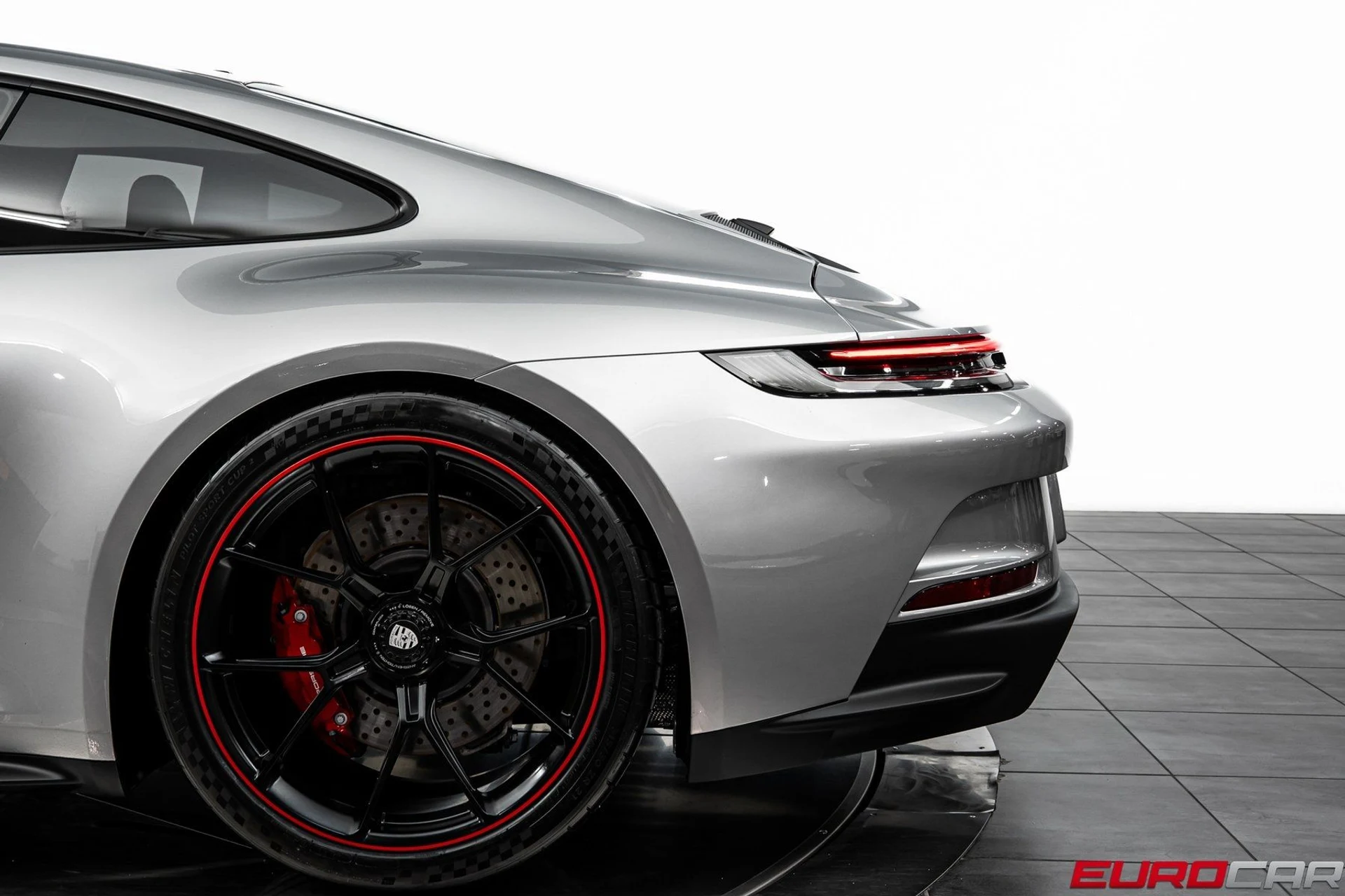 mph017_4060395663_image_18_ee8a550478