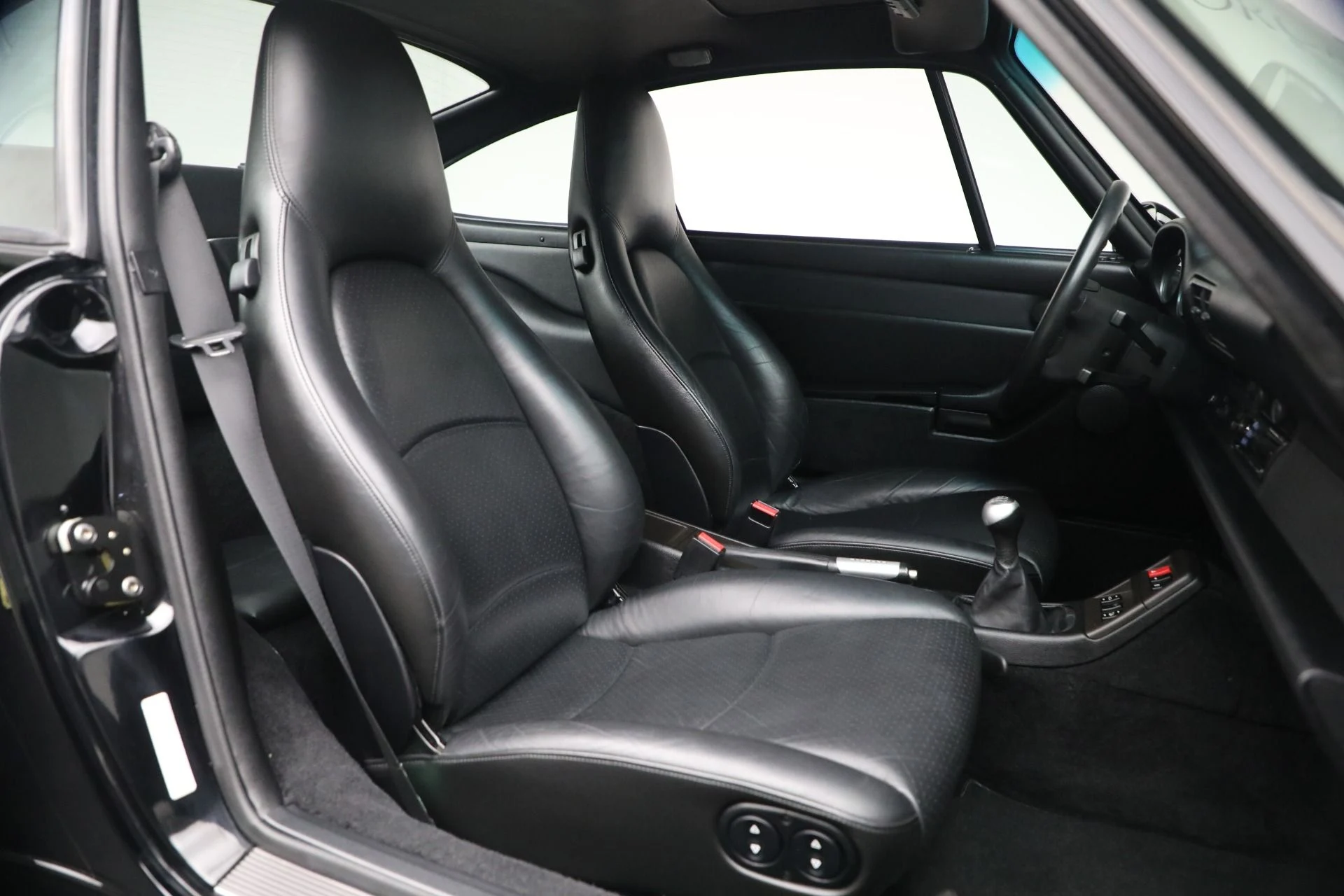 mph017_4065621602_Used_1997_Porsche_911_Carrera_1764856423_2995e069c7